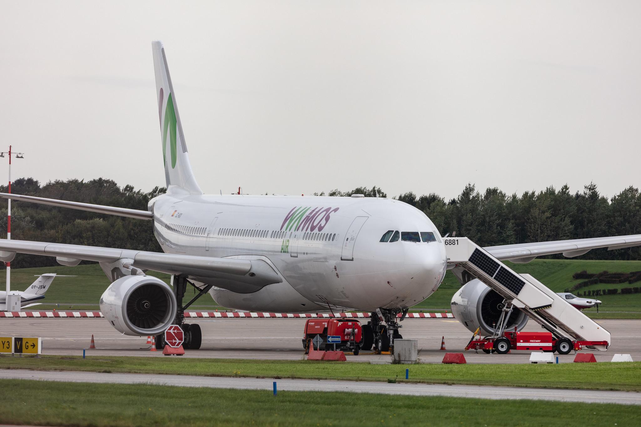 Hamburg Airport: Wamos Air (EB / PLM) |  Airbus A330-243 A332 | EC-NCK | MSN 0840