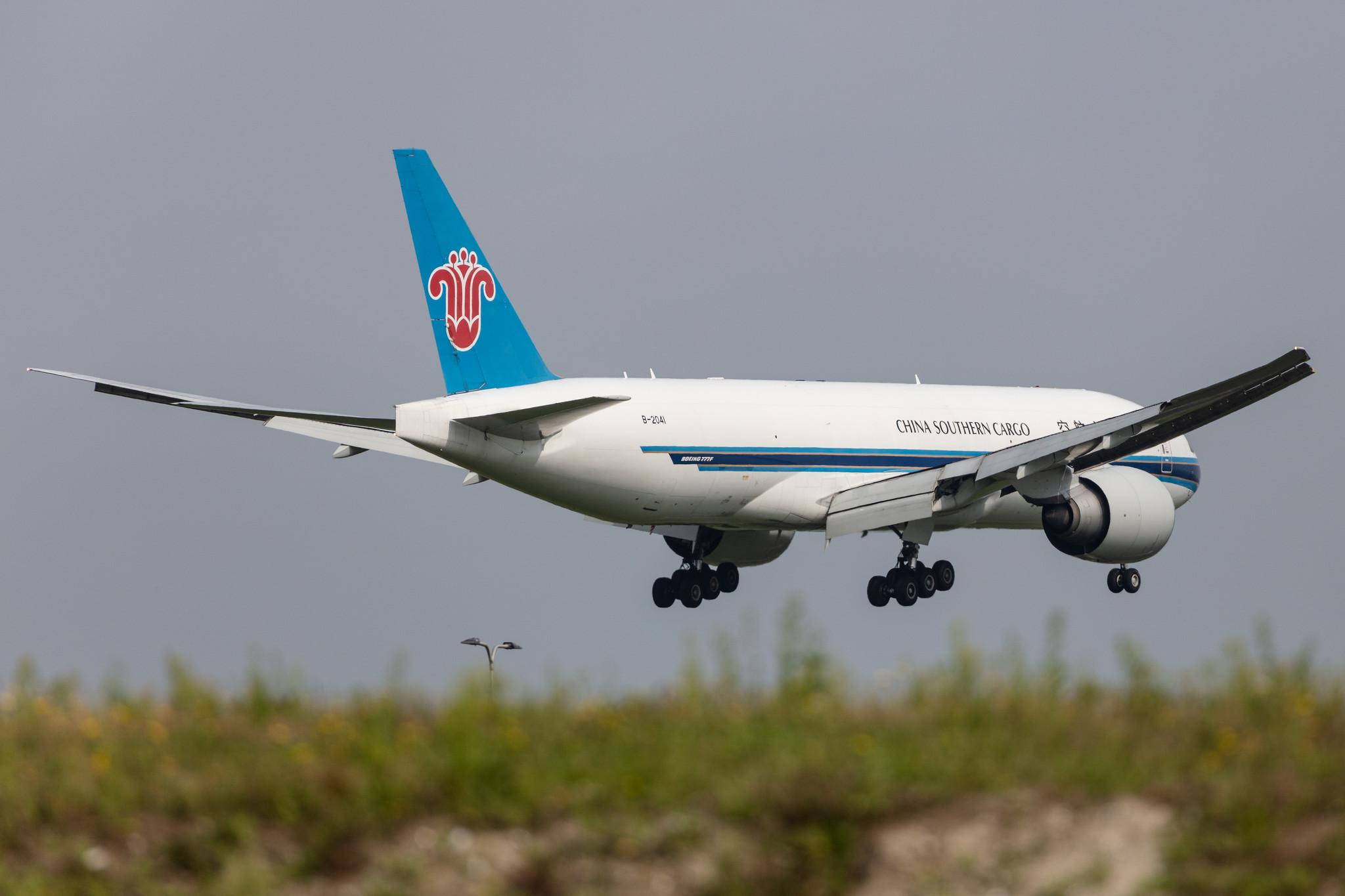 Amsterdam Schiphol: China Southern Cargo (CZ / CSN) | Operator: China Southern Airlines |  Boeing 777-F1B B77L | B-2041 | MSN 41632