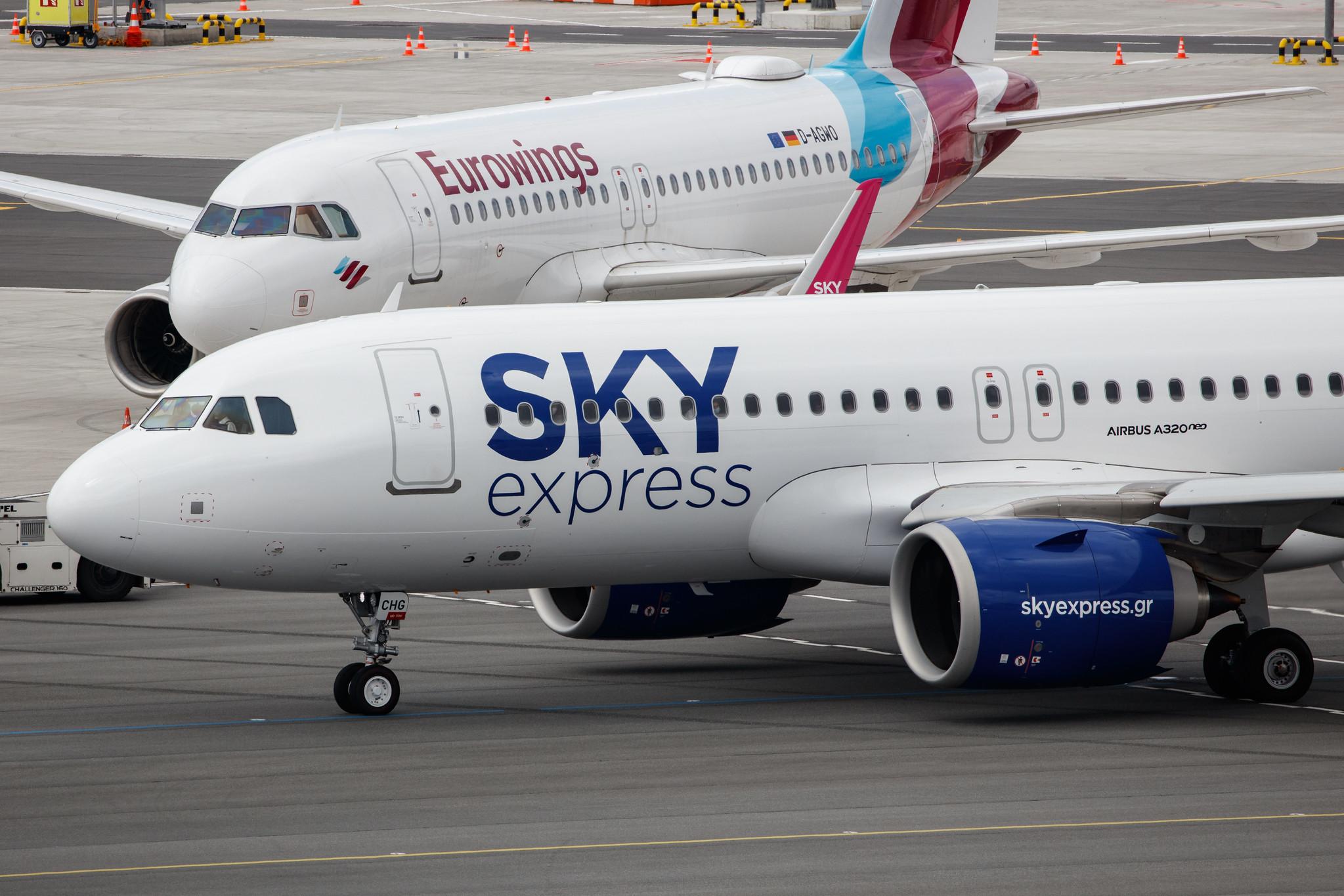 Hamburg Airport: Sky Express (GQ / SEH) |  Airbus A320-251N A20N | SX-CHG | MSN 10079