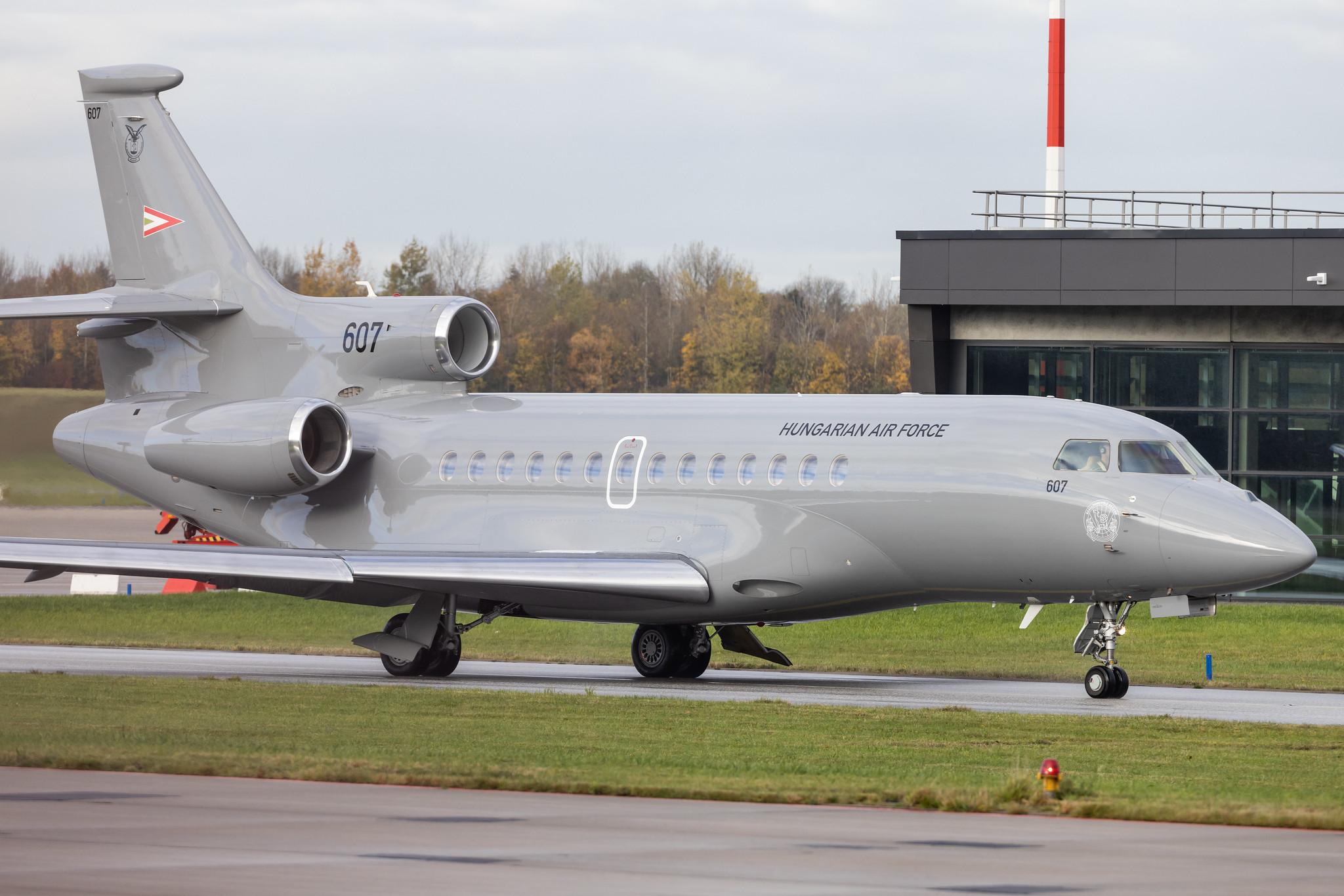Hamburg Airport: Hungarian Air Force (/ HUF) |  Dassault Falcon 7X FA7X | 607 | MSN 21