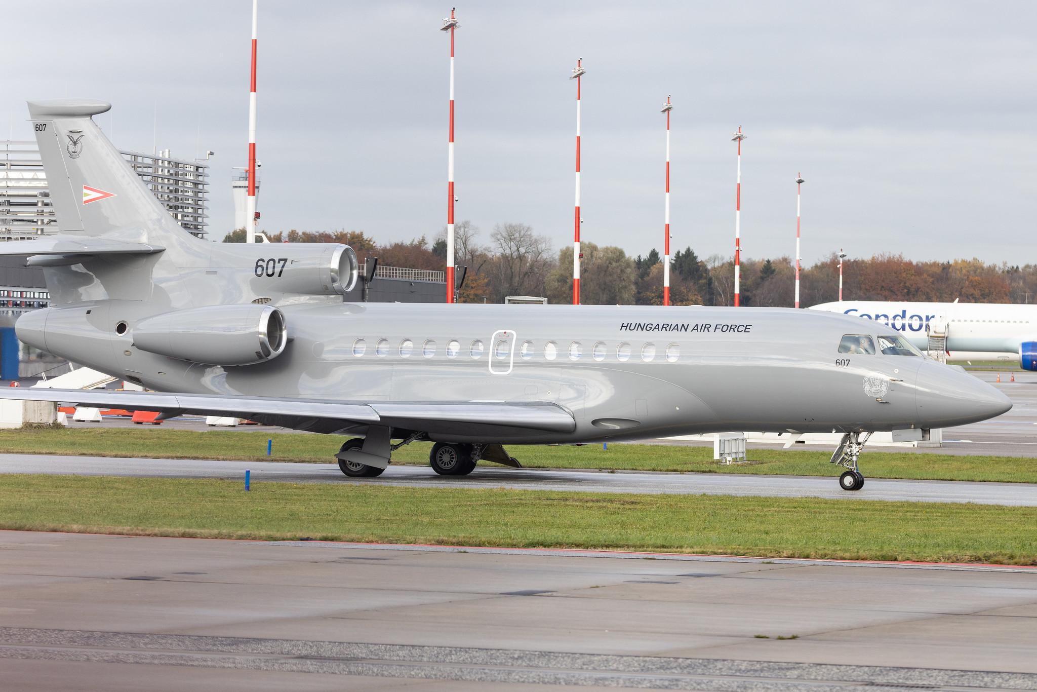 Hamburg Airport: Hungarian Air Force (/ HUF) |  Dassault Falcon 7X FA7X | 607 | MSN 21