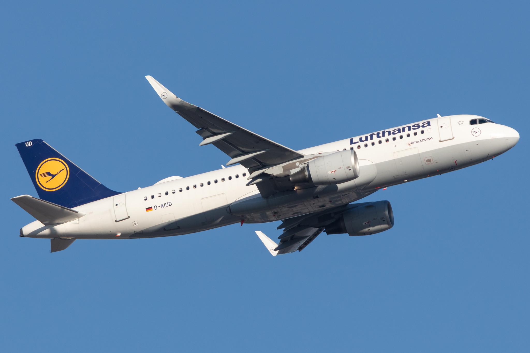 Frankfurt Airport: Lufthansa (LH / DLH) |  Airbus A320-214 A320 | D-AIUD | MSN 6033
