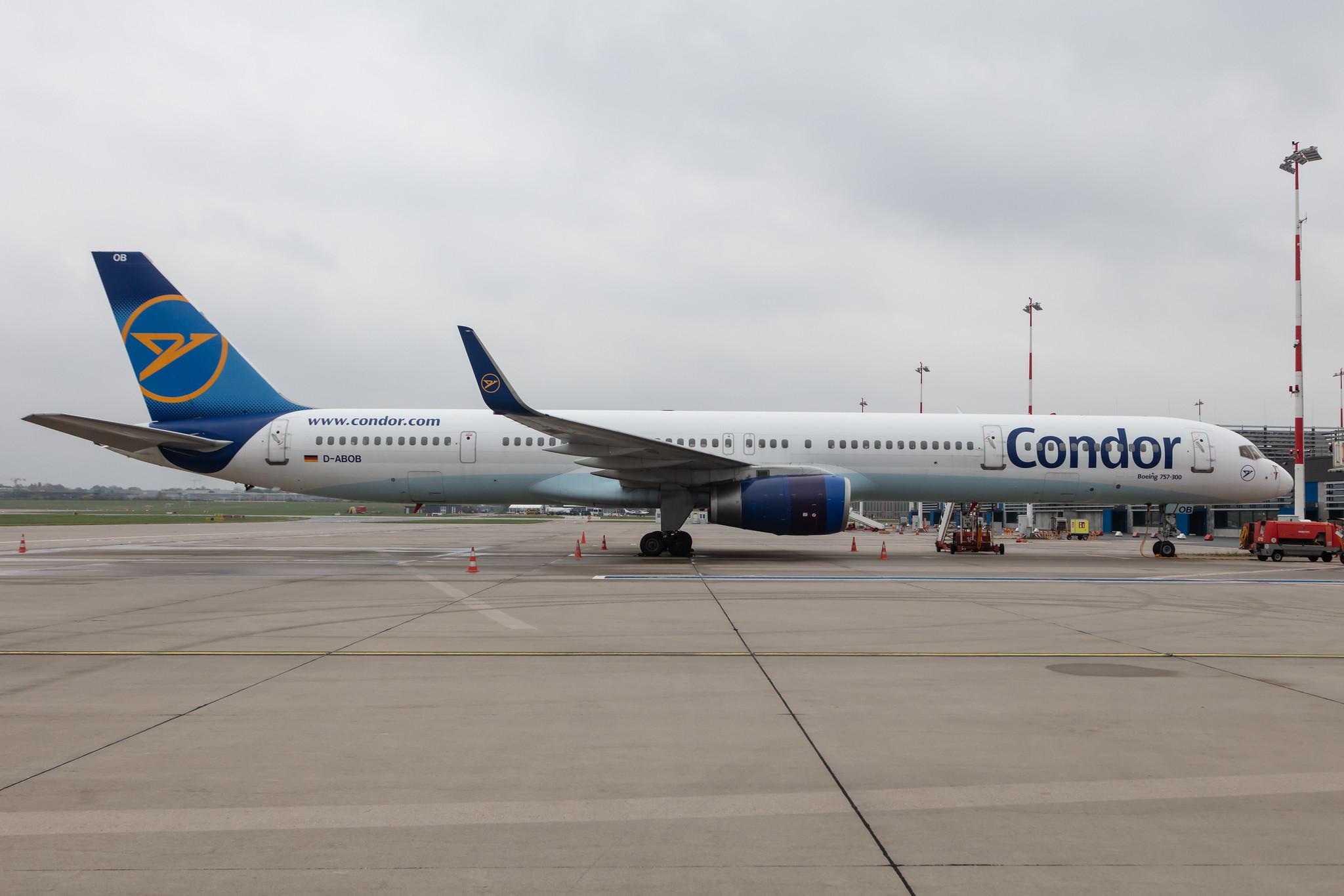 Hamburg Airport: Lufthansa (LH / DLH) |  Airbus A320-214 A320 | D-AIUN | MSN 6549