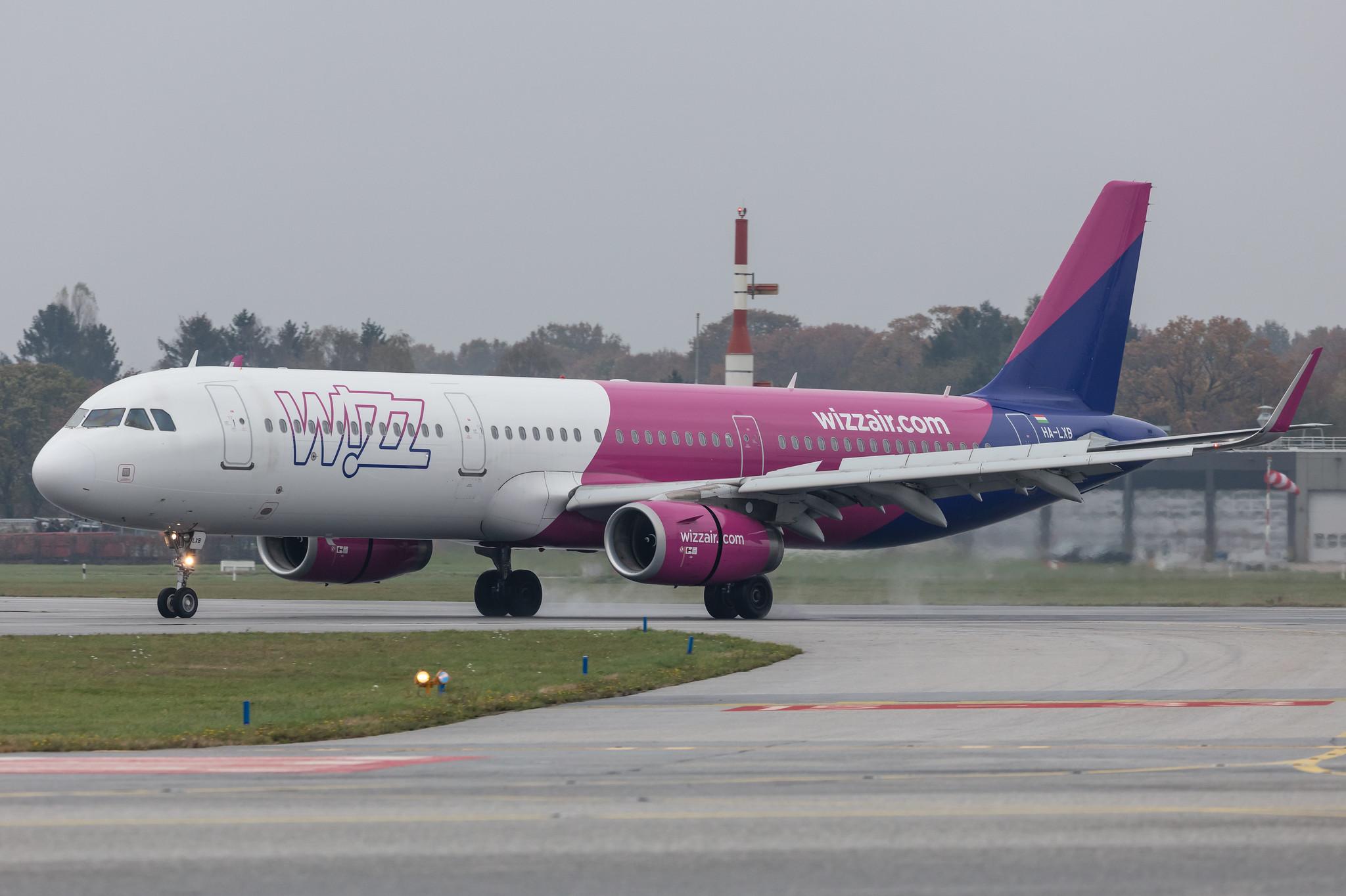 Hamburg Airport: Wizz Air (W6 / WZZ) |  Airbus A321-231 A321 | HA-LXB | MSN 6910