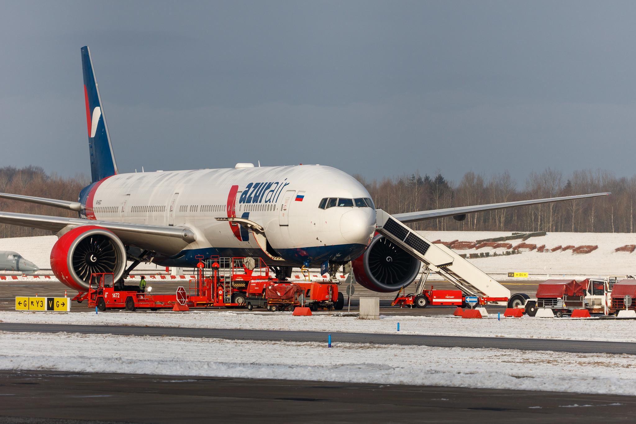Hamburg Airport: Azur Air (ZF / AZV) |  Boeing 777-31H(ER) B77W | VQ-BZC | MSN 32729
