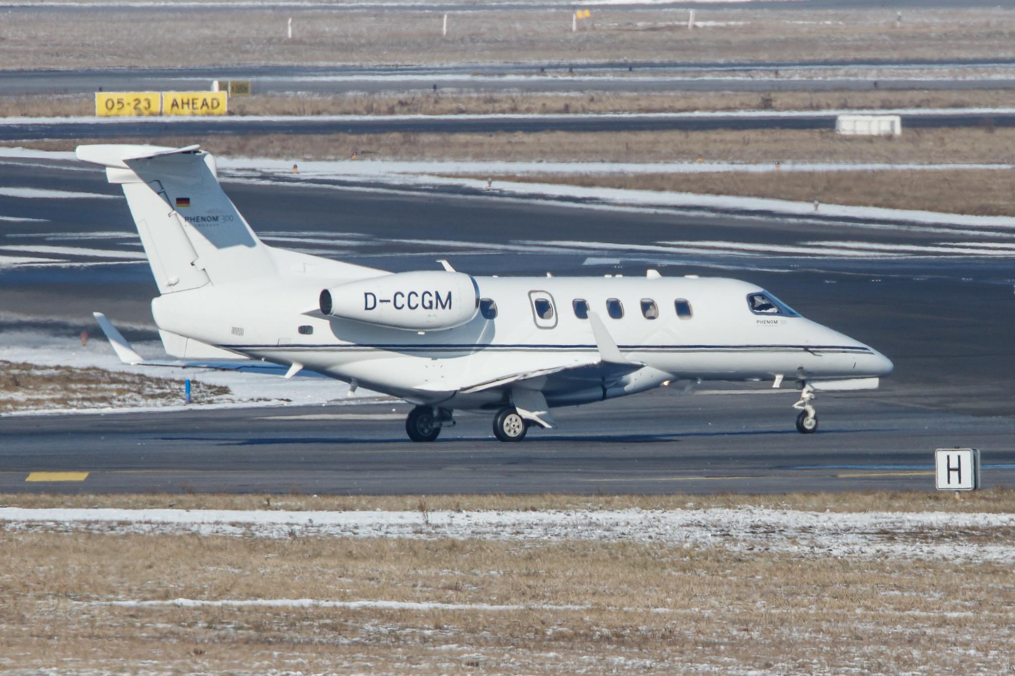 Hamburg Airport: Star Wings (/ STQ) |  Embraer Phenom 300 E55P | D-CCGM | MSN 50500359