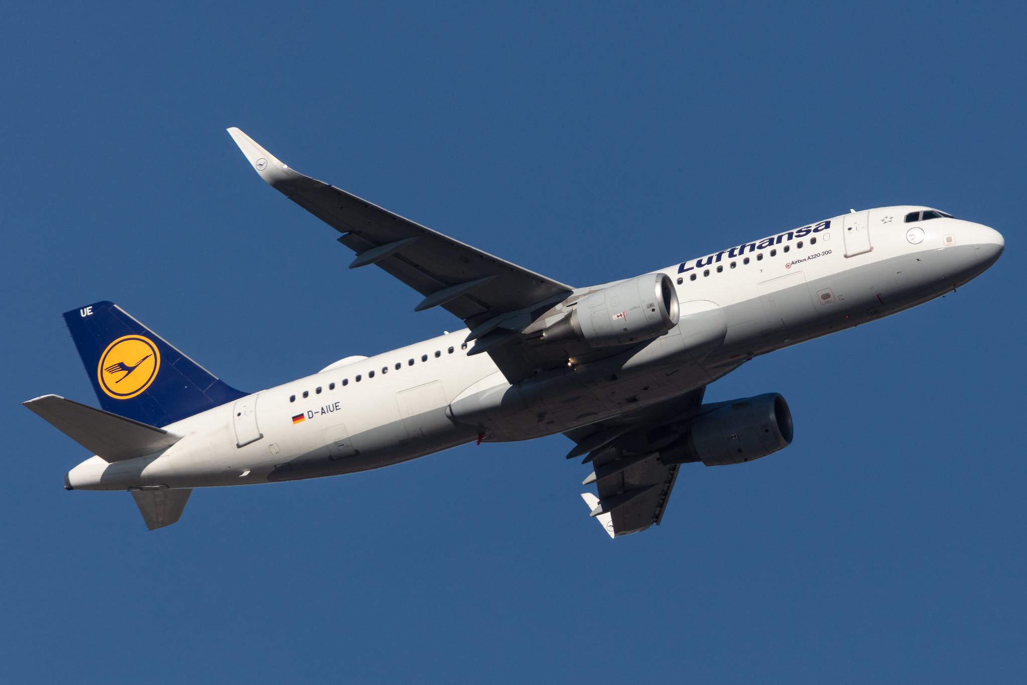 Frankfurt Airport: Lufthansa (LH / DLH) |  Airbus A320-214 A320 | D-AIUE | MSN 6092