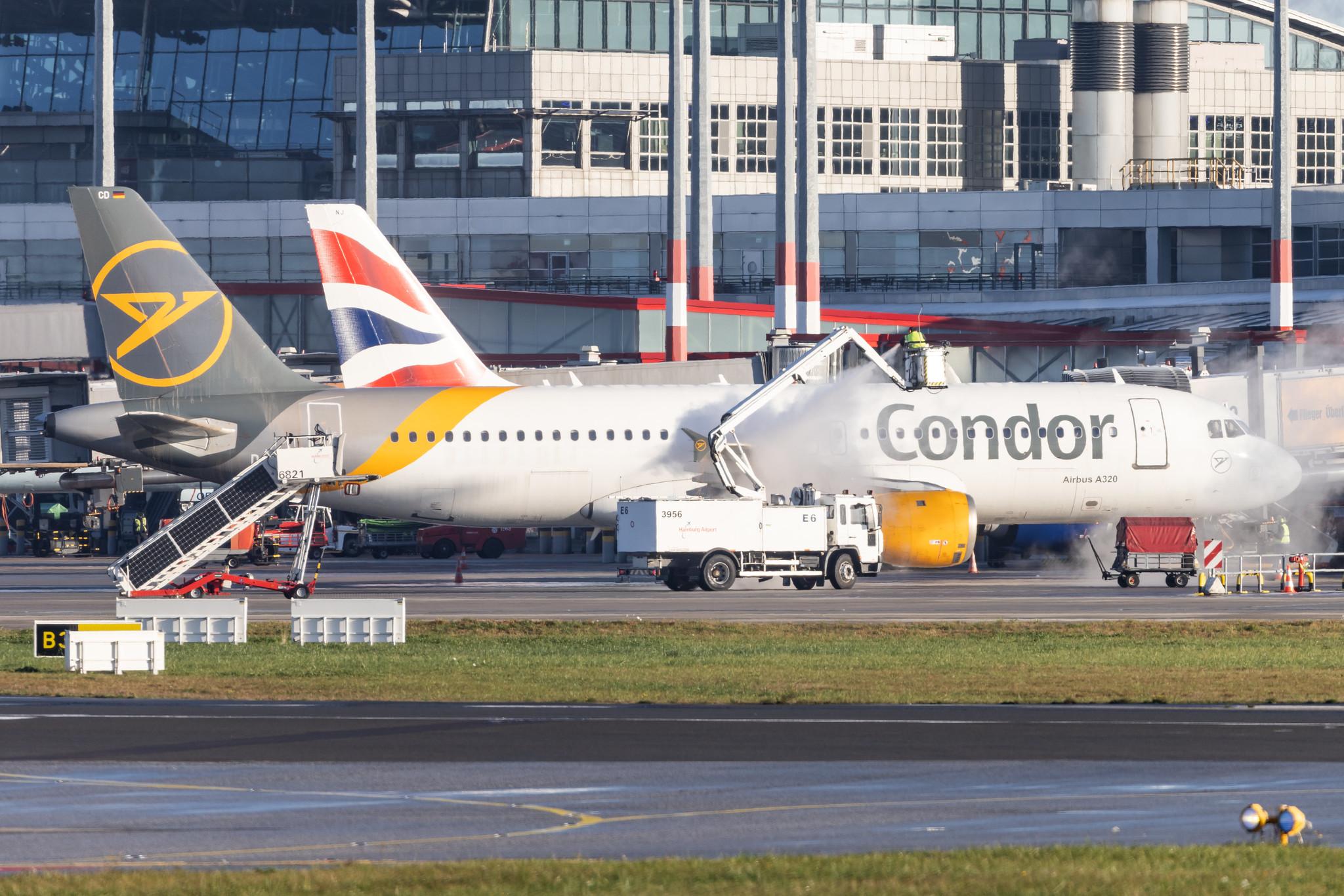 Hamburg Airport: Condor (DE / CFG) |  Airbus A320-212 A320 | D-AICD | MSN 0884