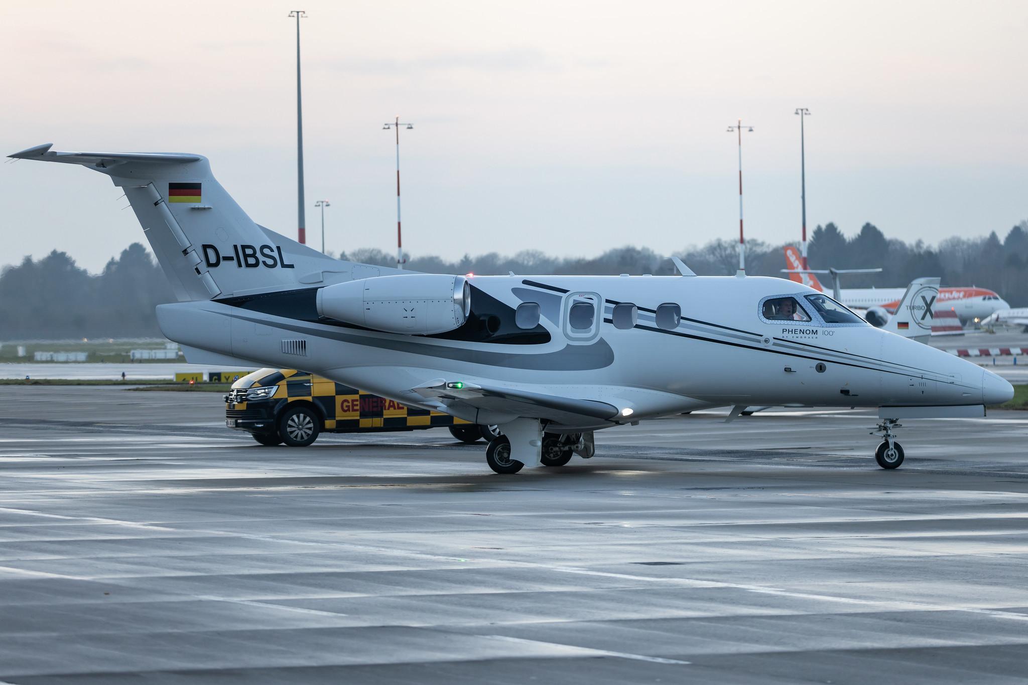 Hamburg Airport: Private owner |  Embraer Phenom 100 E50P | D-IBSL | MSN 50000295