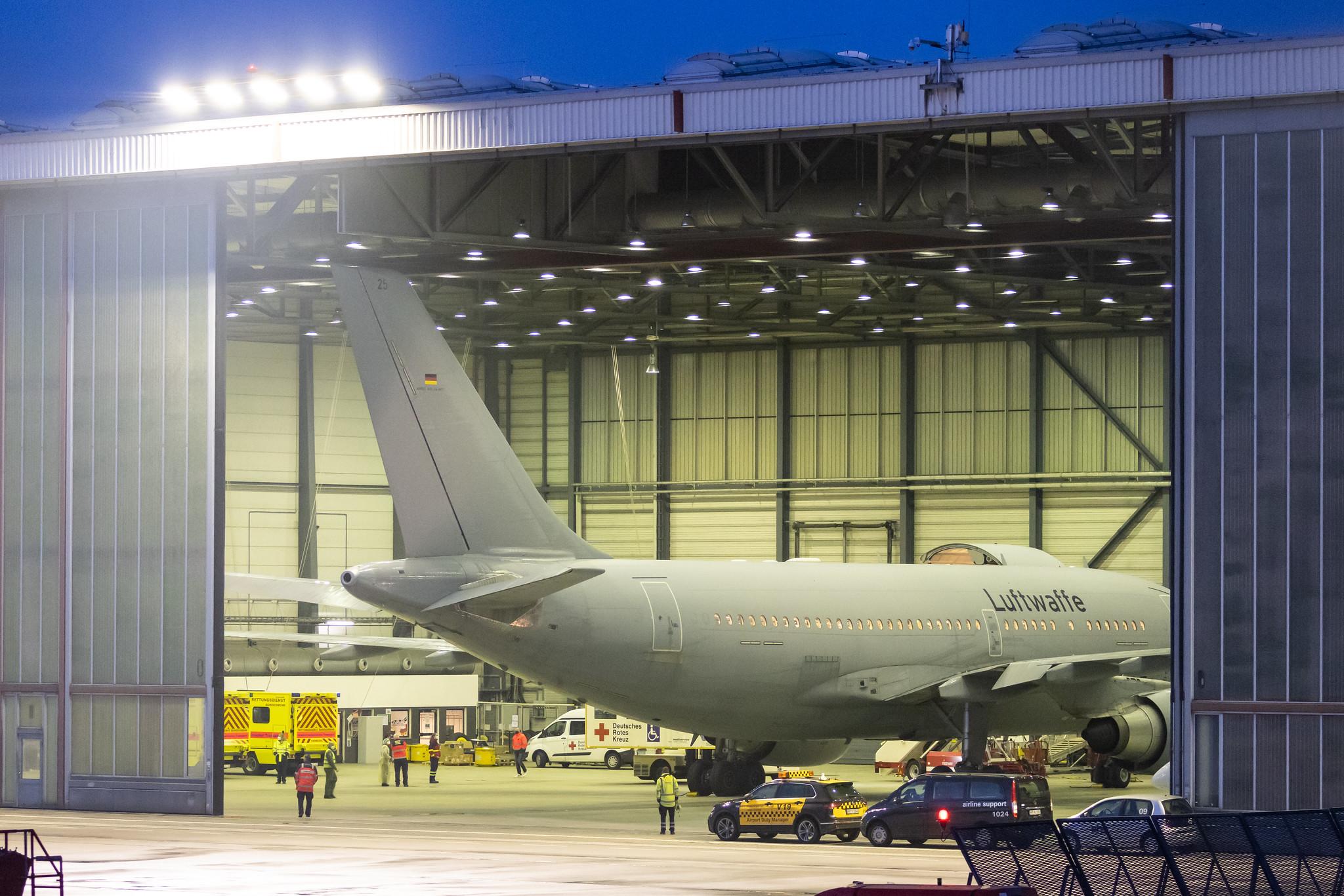 Hamburg Airport:  German Air Force (/ GAF) | Airbus A310-304 MRTT A310 | 10+25 | MSN 484