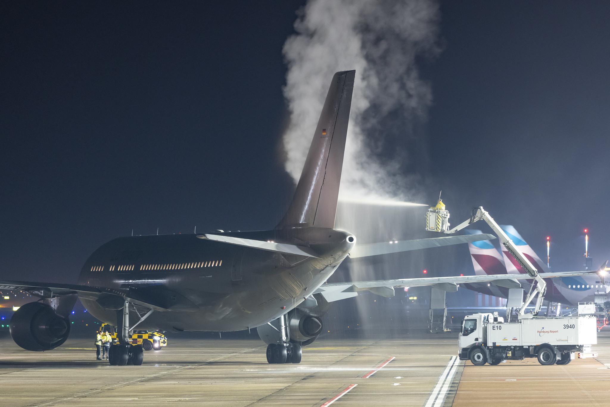 Hamburg Airport:  German Air Force (/ GAF) | Airbus A310-304 MRTT A310 | 10+25 | MSN 484