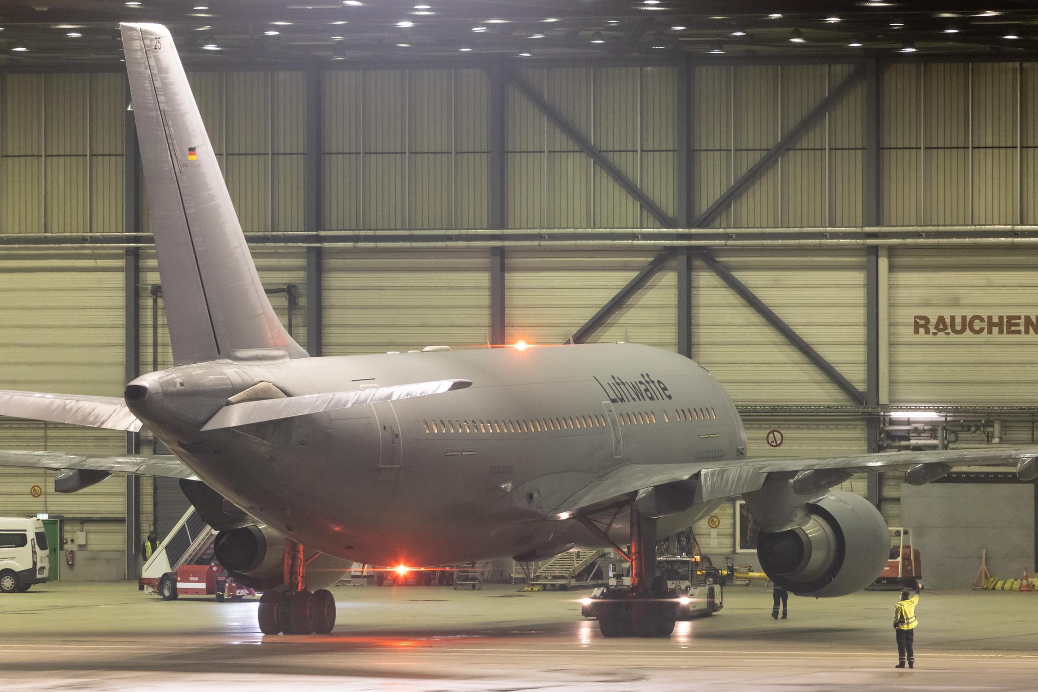 Hamburg Airport:  German Air Force (/ GAF) | Airbus A310-304 MRTT A310 | 10+25 | MSN 484