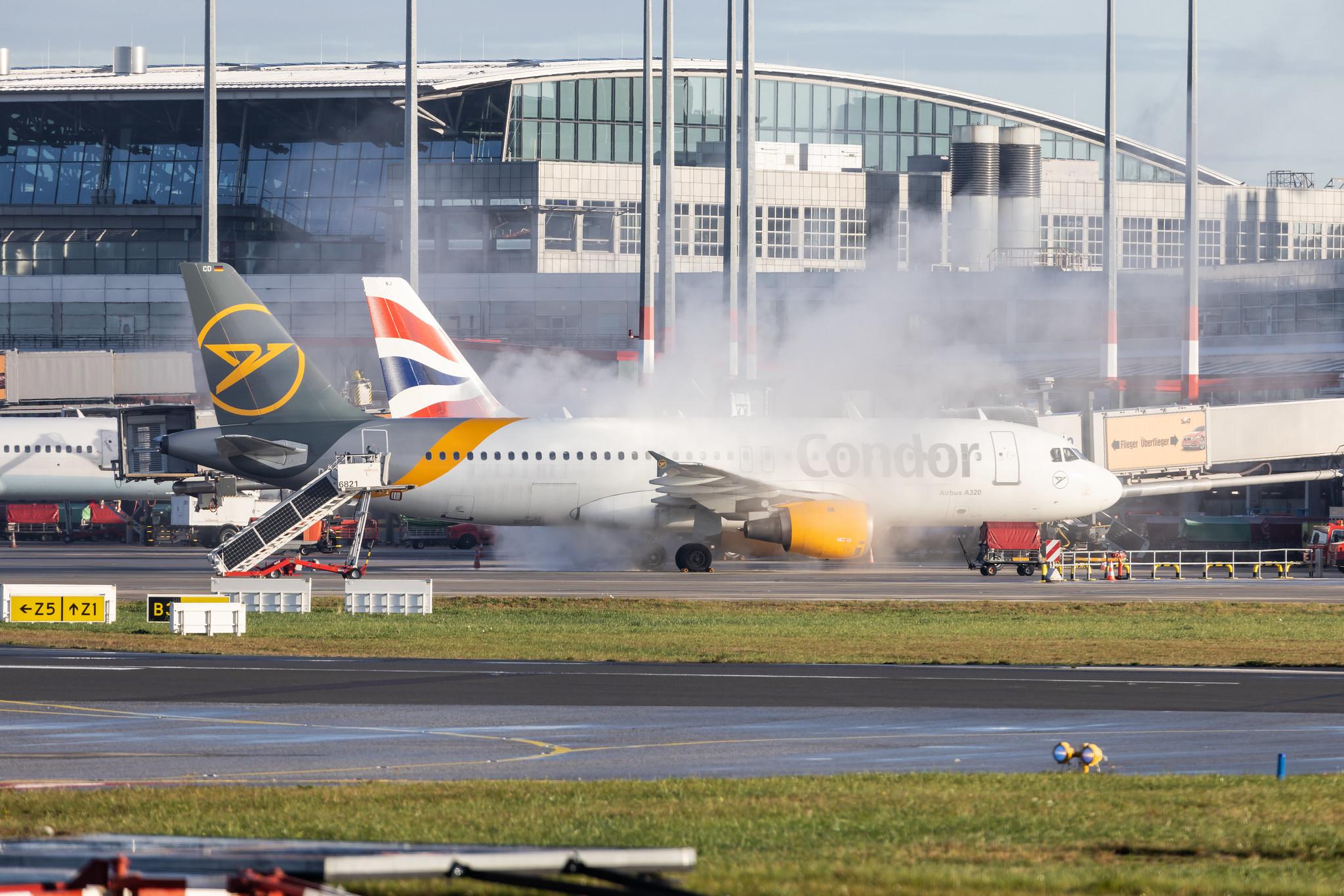 Hamburg Airport: Condor (DE / CFG) |  Airbus A320-212 A320 | D-AICD | MSN 0884