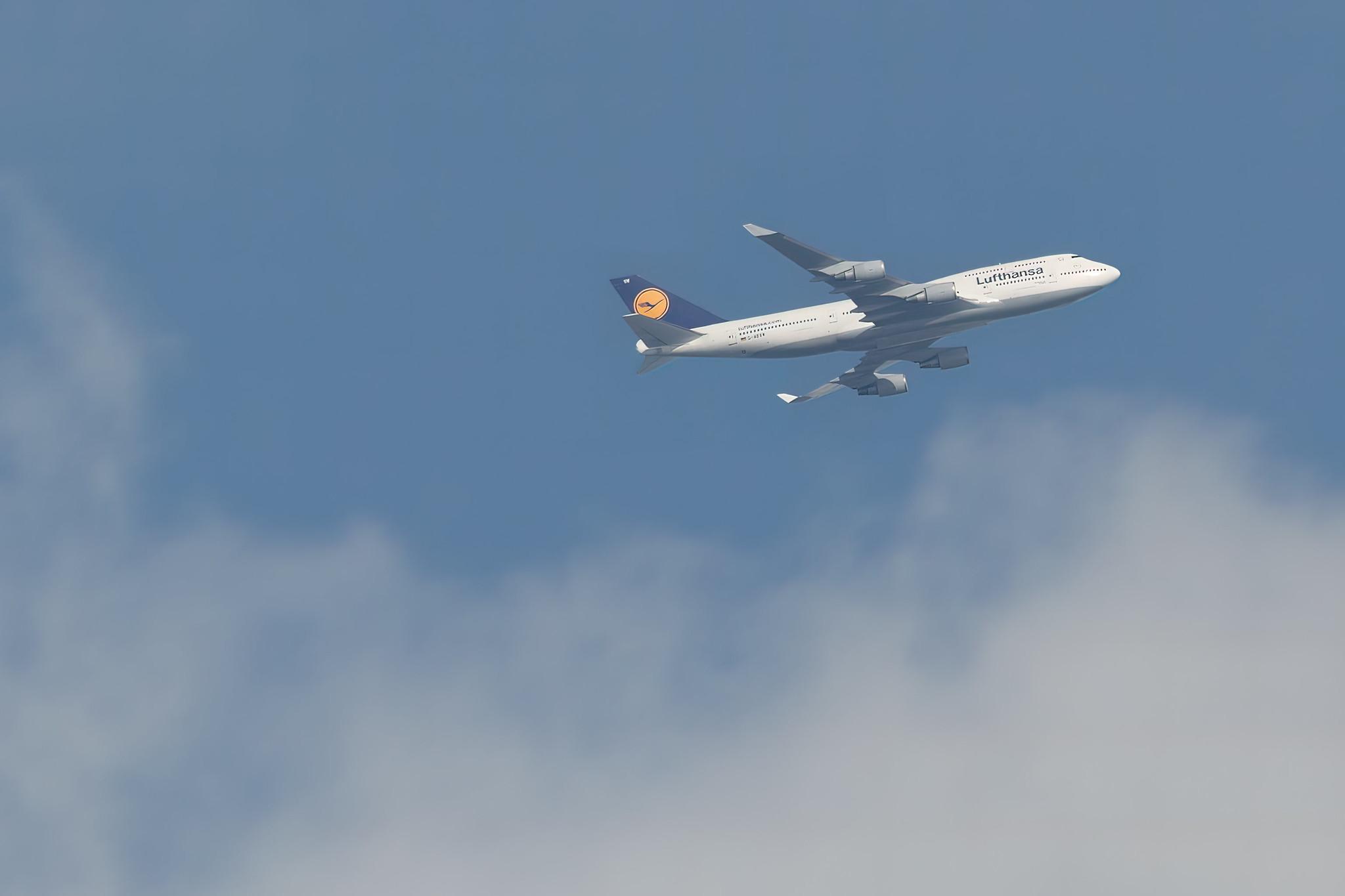 Hamburg Airport: Lufthansa (LH / DLH) |  Boeing 747-430 B744 | D-ABVW | MSN 29493