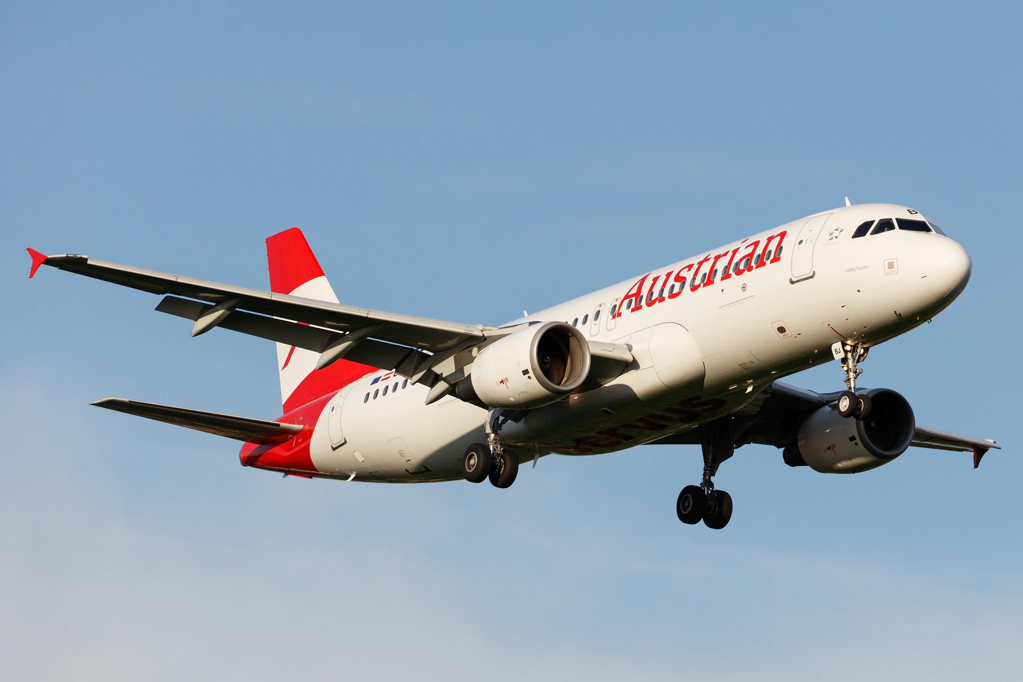 Hamburg Airport: Austrian Airlines (OS / AUA) |  Airbus A320-214 A320 | OE-LBJ | MSN 1553