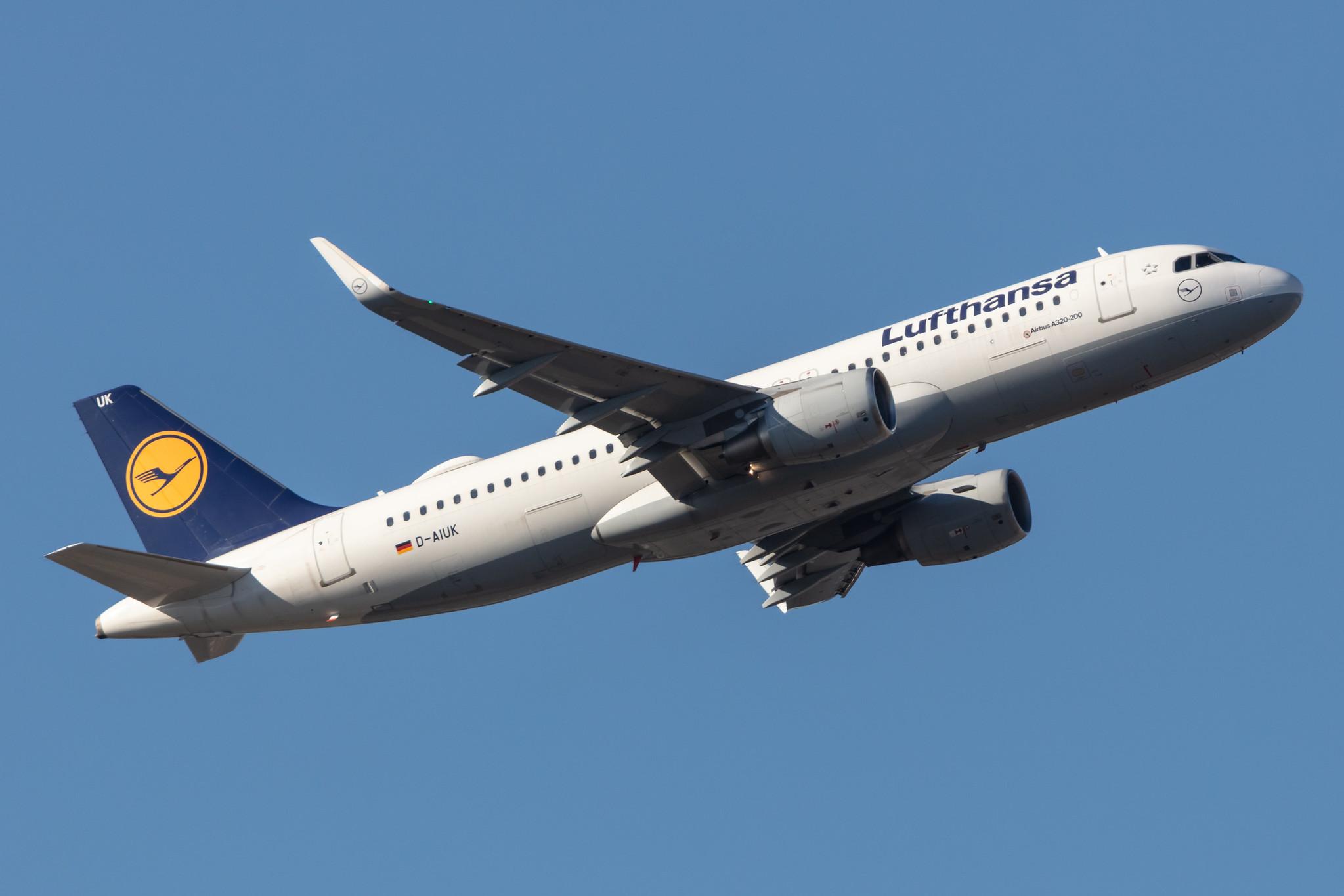 Frankfurt Airport: Lufthansa (LH / DLH) |  Airbus A320-214 A320 | D-AIUK | MSN 6423