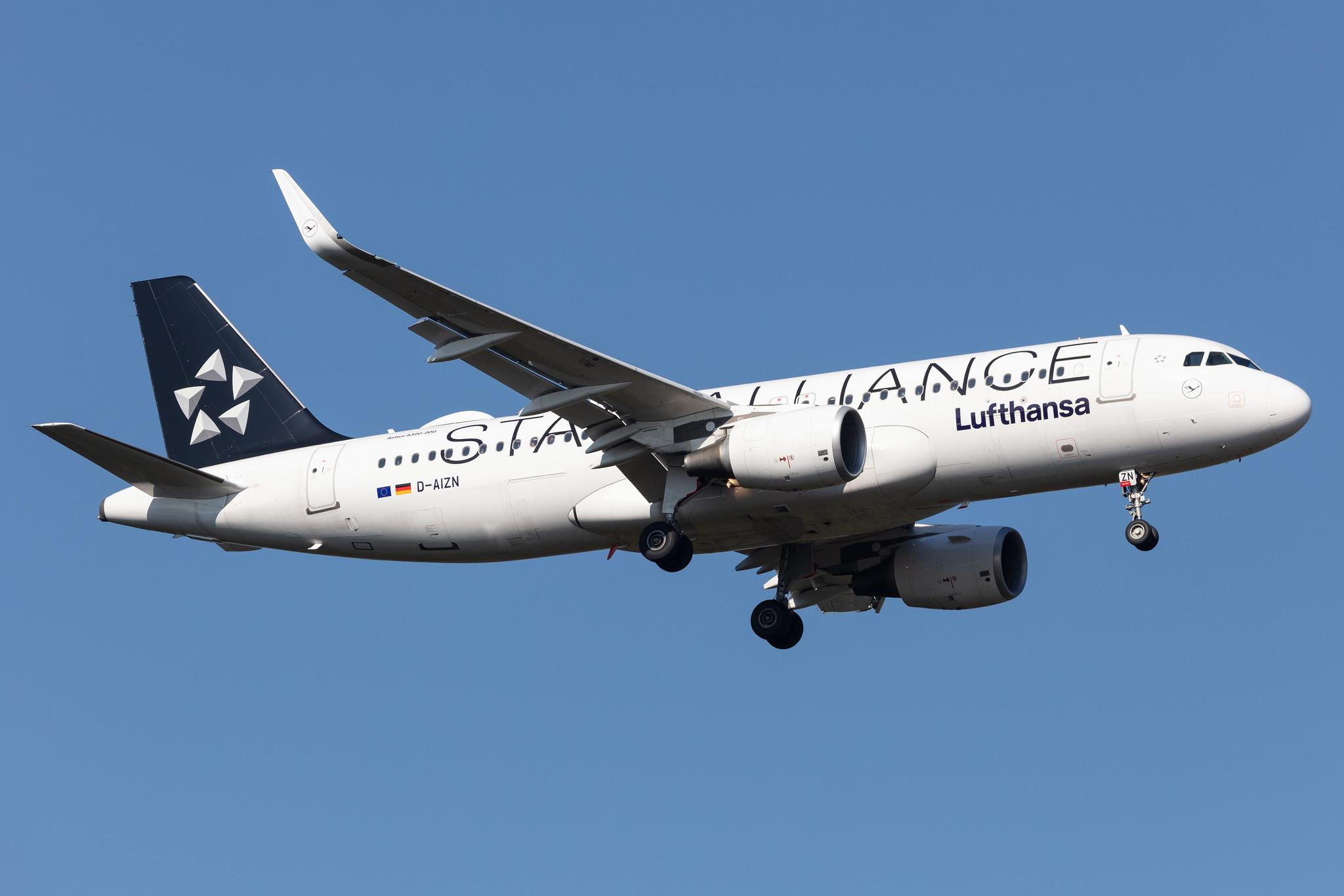 Frankfurt Airport: Lufthansa (LH / DLH) |  Livery: Star Alliance Livery |  Airbus A320-214 A320 | D-AIZN | MSN 5425