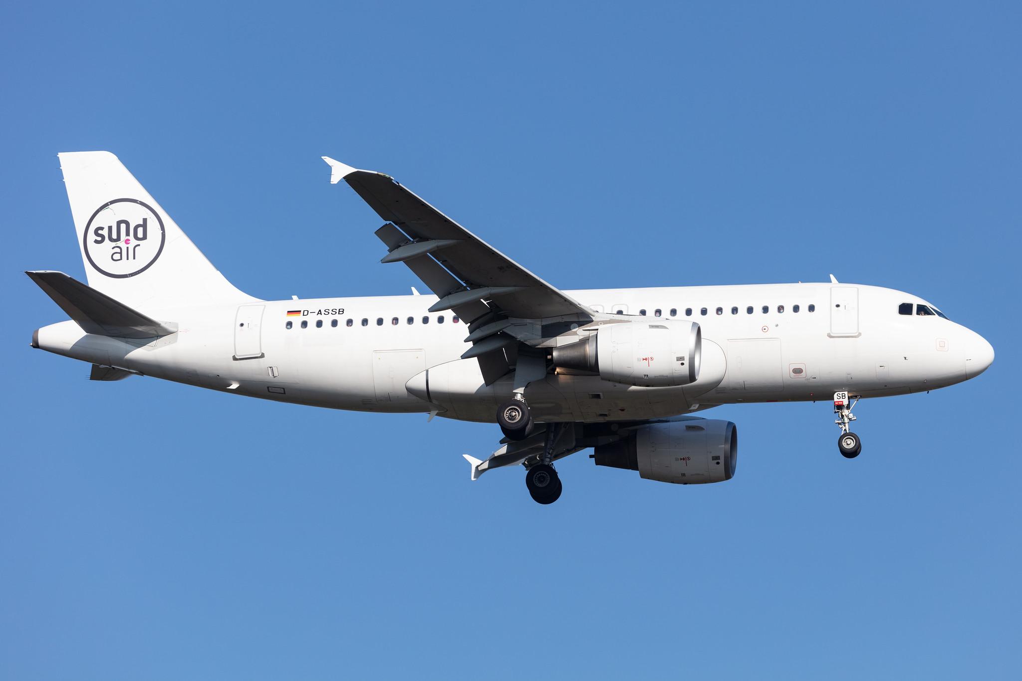 Frankfurt Airport: Sundair (SR / SDR) |  Airbus A319-112 A319 | D-ASSB | MSN 04663