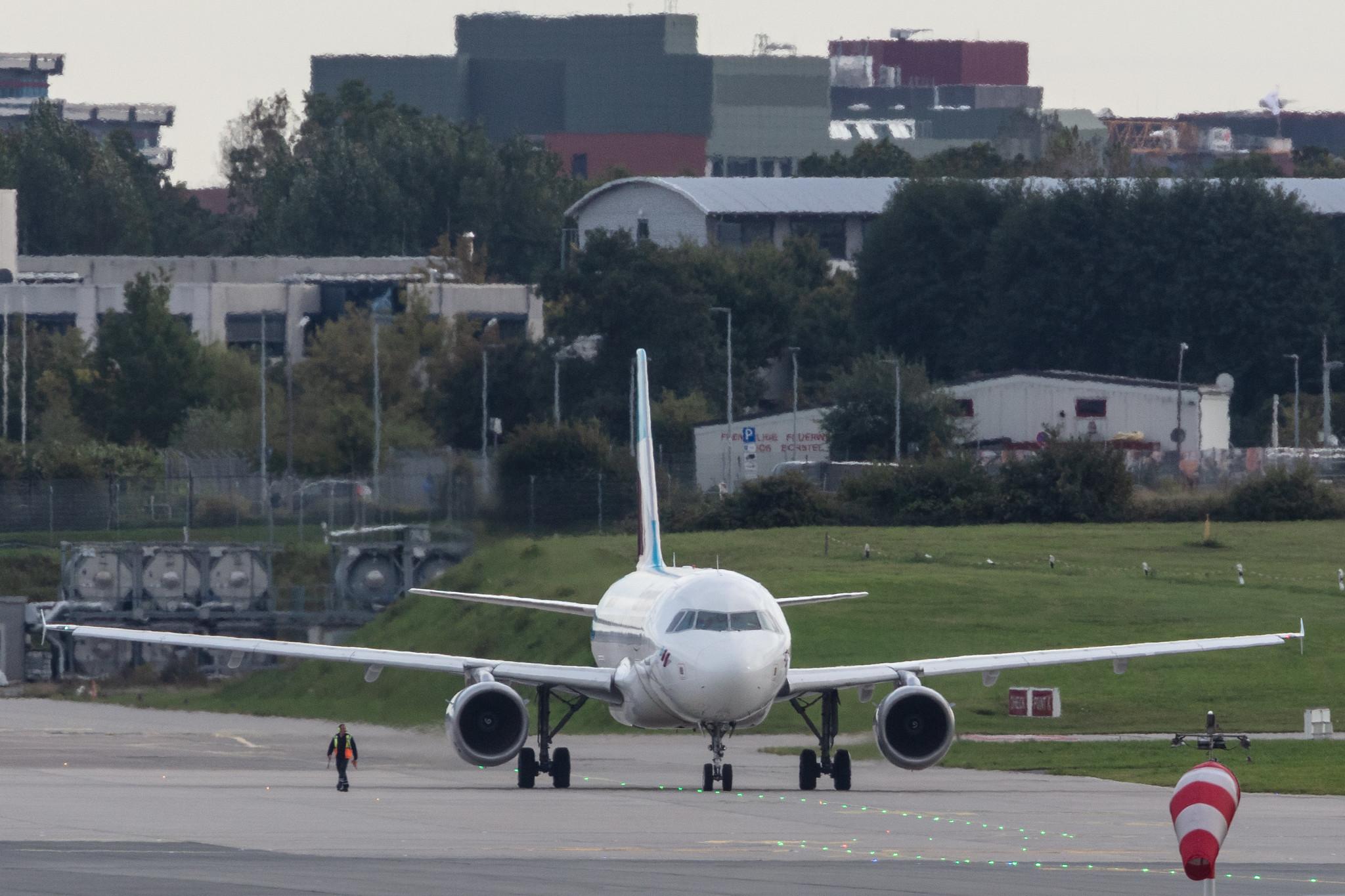 Hamburg Airport: Eurowings (EW / EWG) |  Airbus A319-112 A319 | D-ABGK | MSN 3447