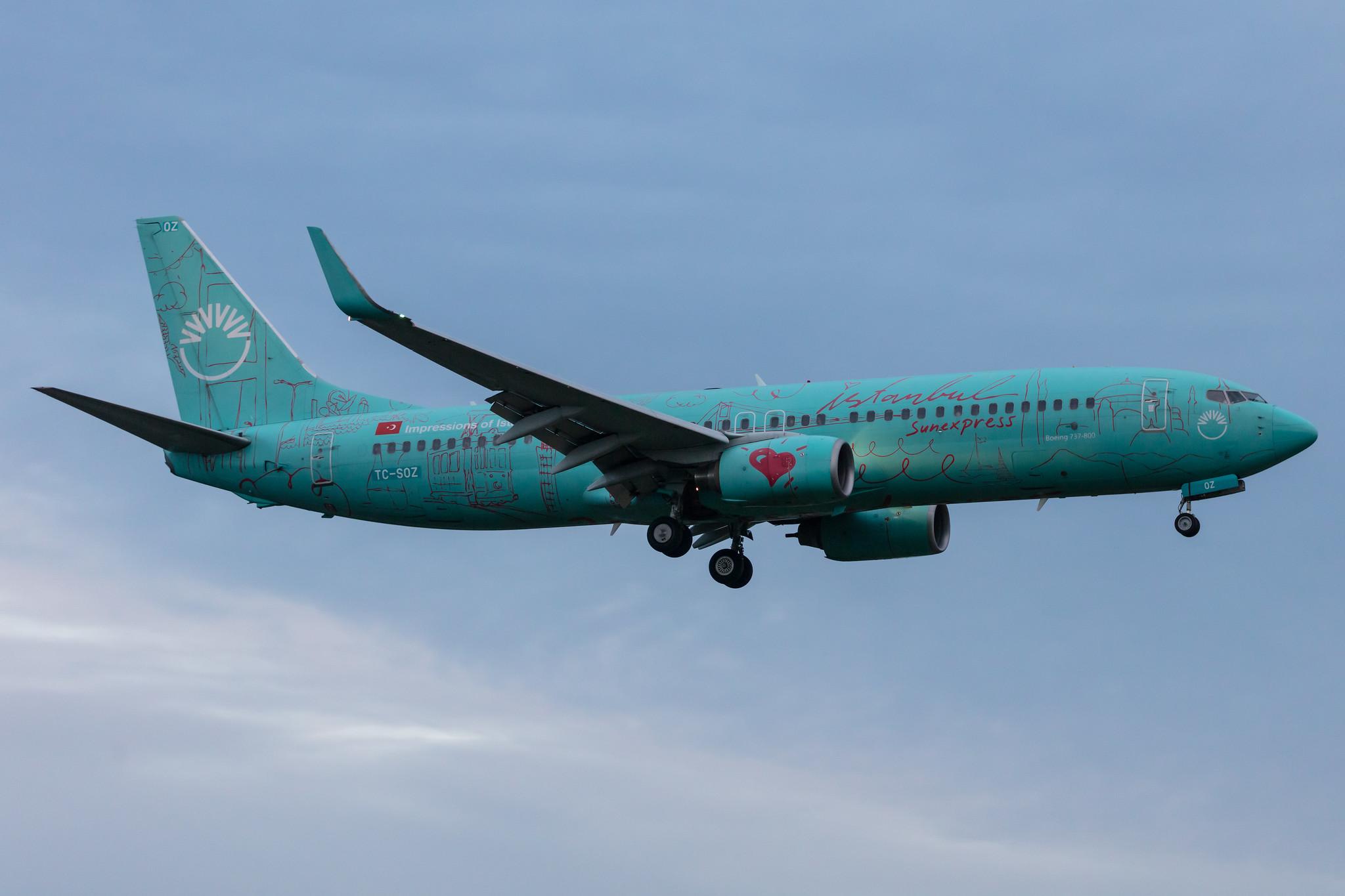 Hamburg Airport: SunExpress (XQ / SXS) |  Boeing 737-8HX B738 | TC-SOZ | MSN 29649