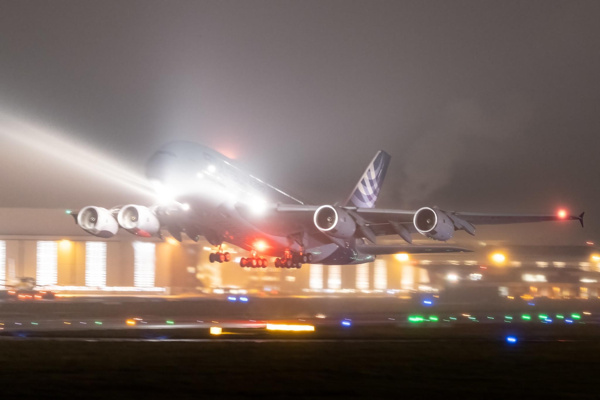 Hamburg Finkenwerder: Airbus (/ AIB) |  Airbus A380-841 A388 | F-WWOW | MSN 001