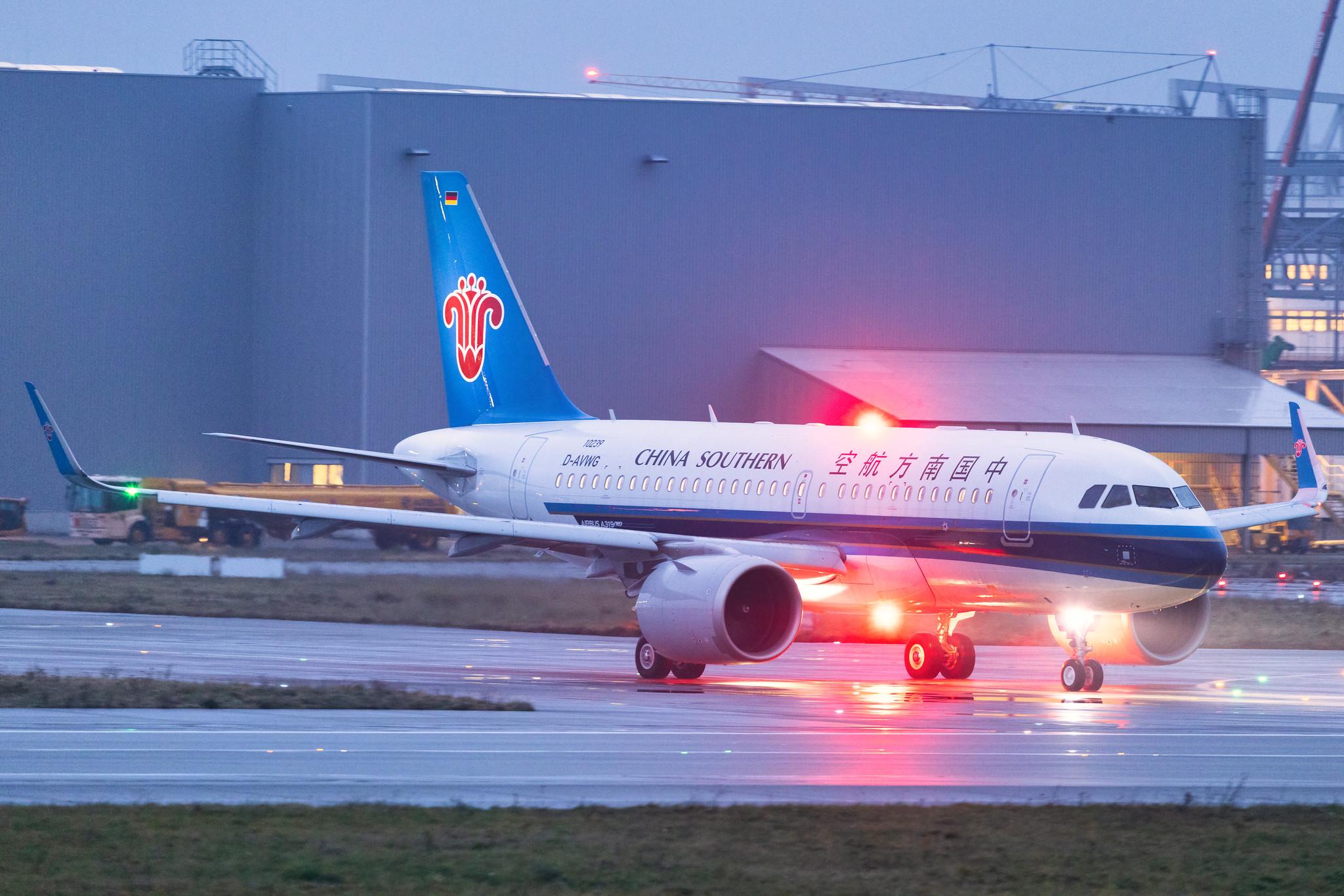 Hamburg Finkenwerder: China Southern Airlines  (CZ / CSN) |  Airbus A319-153N A19N | D-AVWG | MSN 10239