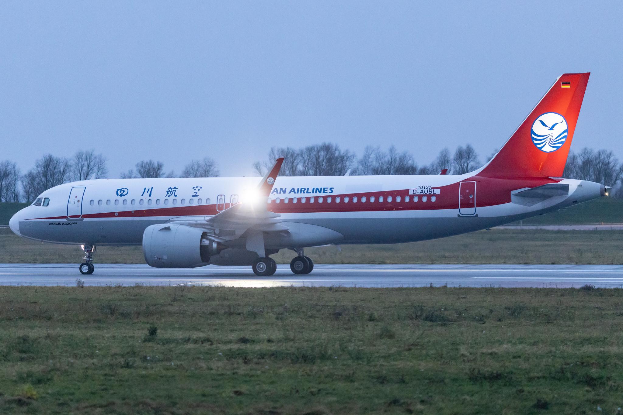 Hamburg Finkenwerder: Sichuan Airlines  (3U / CSC) | Airbus A320-271N A20N | D-AUBL (B-322U) | MSN 10127