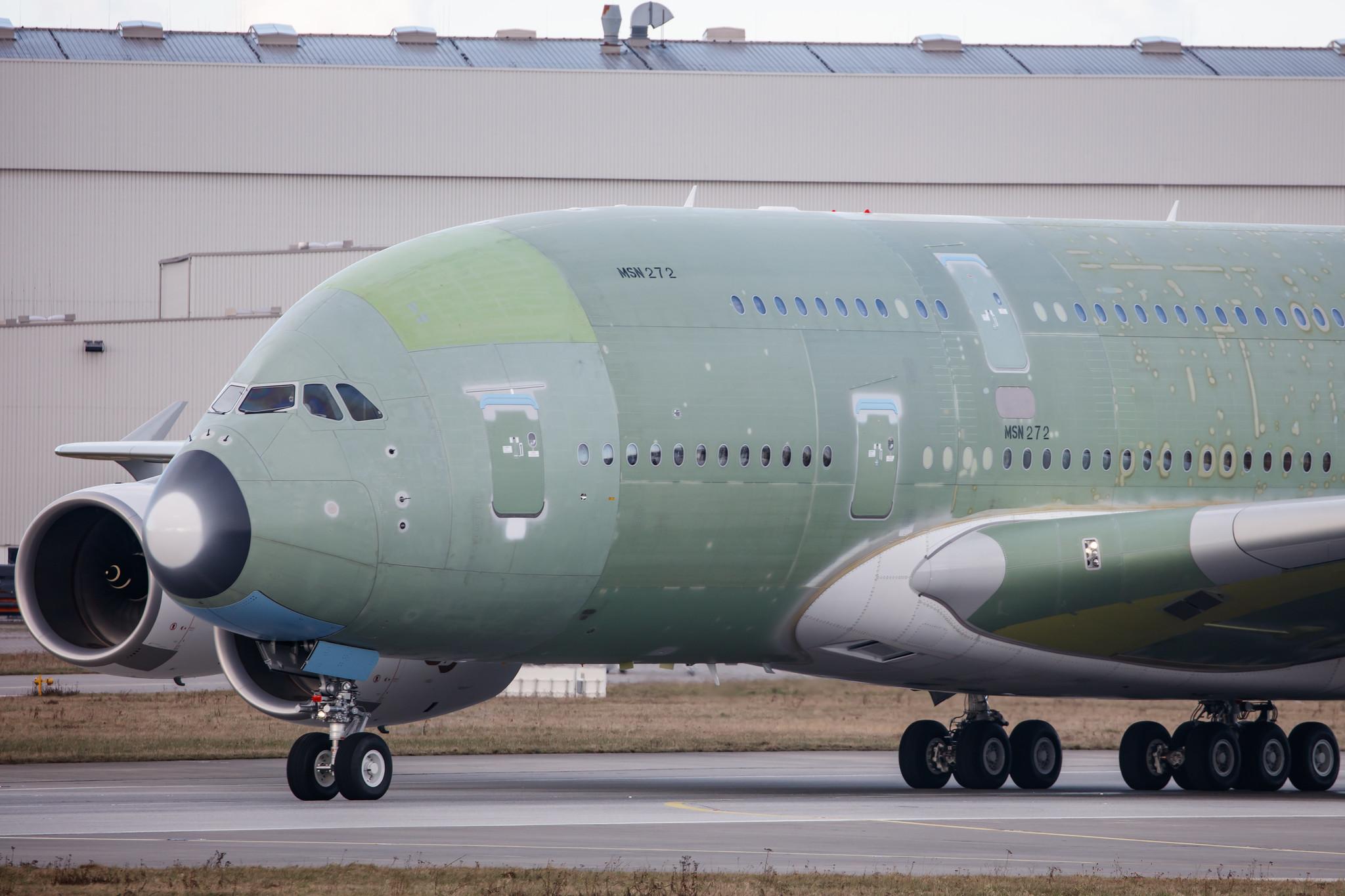 Hamburg Finkenwerder: Emirates  (EK / UAE) |  Airbus A380-842 A388 | F-WWSH (A6-EVS) | MSN 272