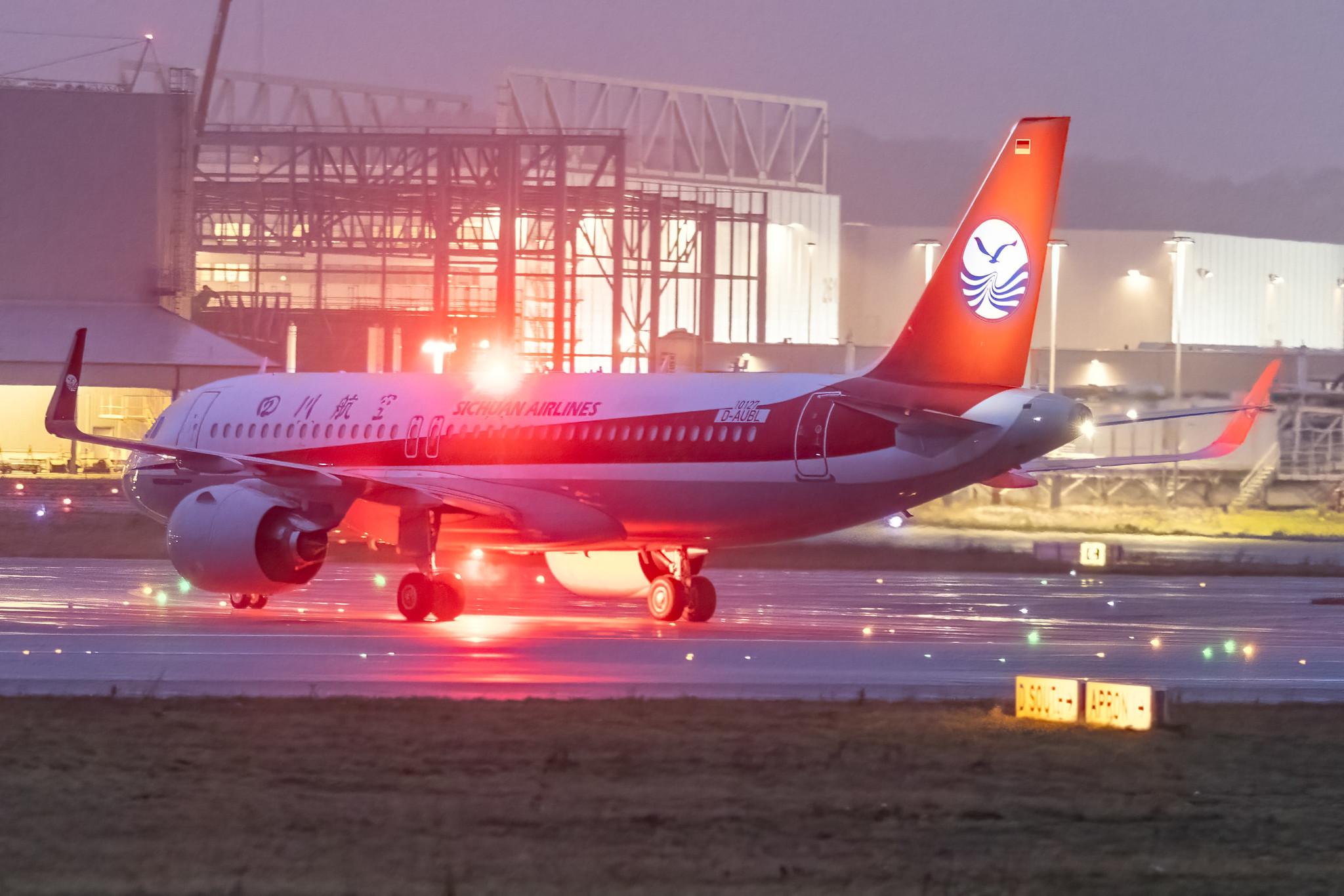 Hamburg Finkenwerder: Sichuan Airlines  (3U / CSC) | Airbus A320-271N A20N | D-AUBL (B-322U) | MSN 10127
