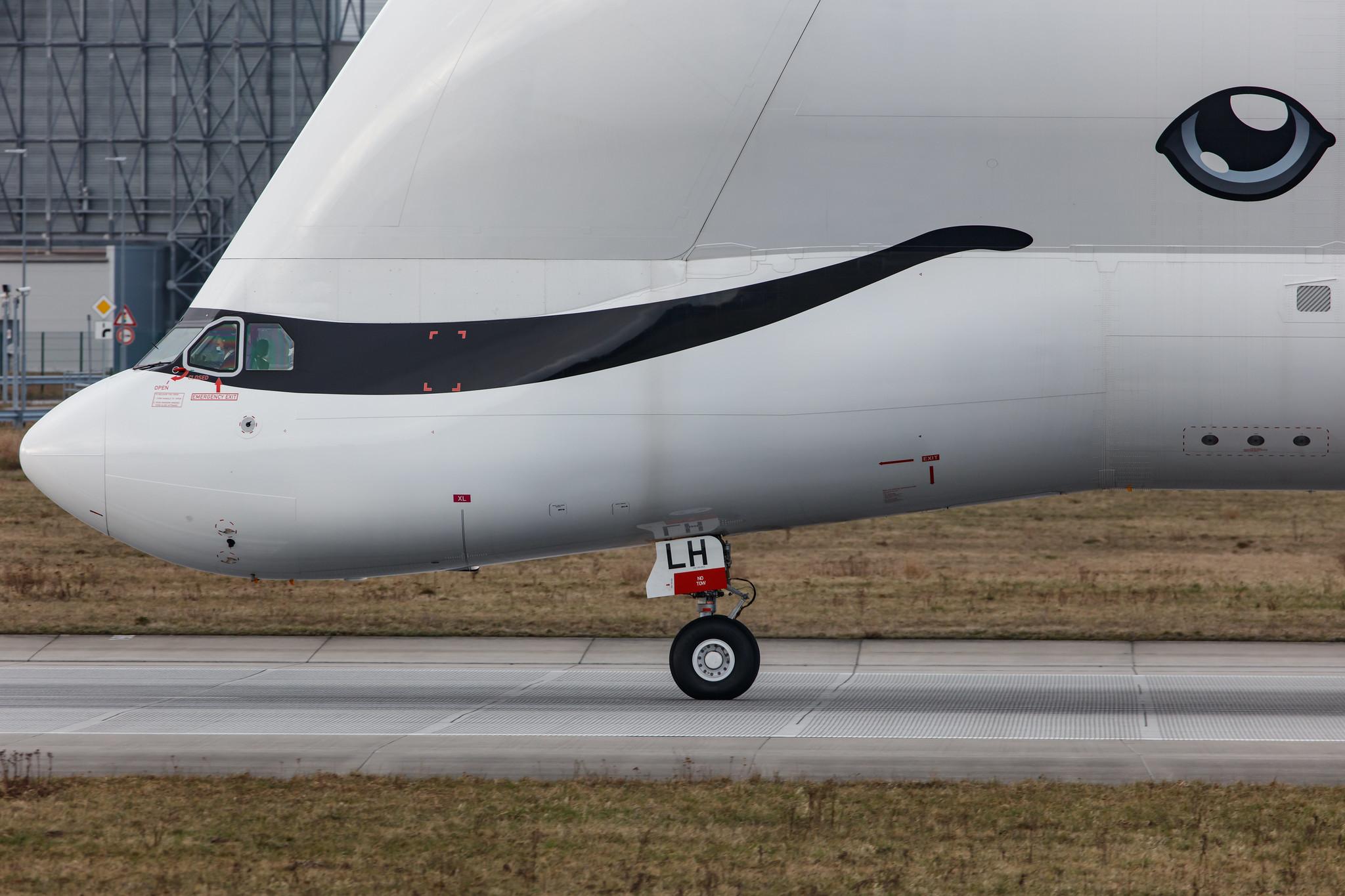 Hamburg Finkenwerder: Airbus Transport International (4Y / BGA) |  Airbus A330-743L Beluga XL A337 | F-GXLH | MSN 1853