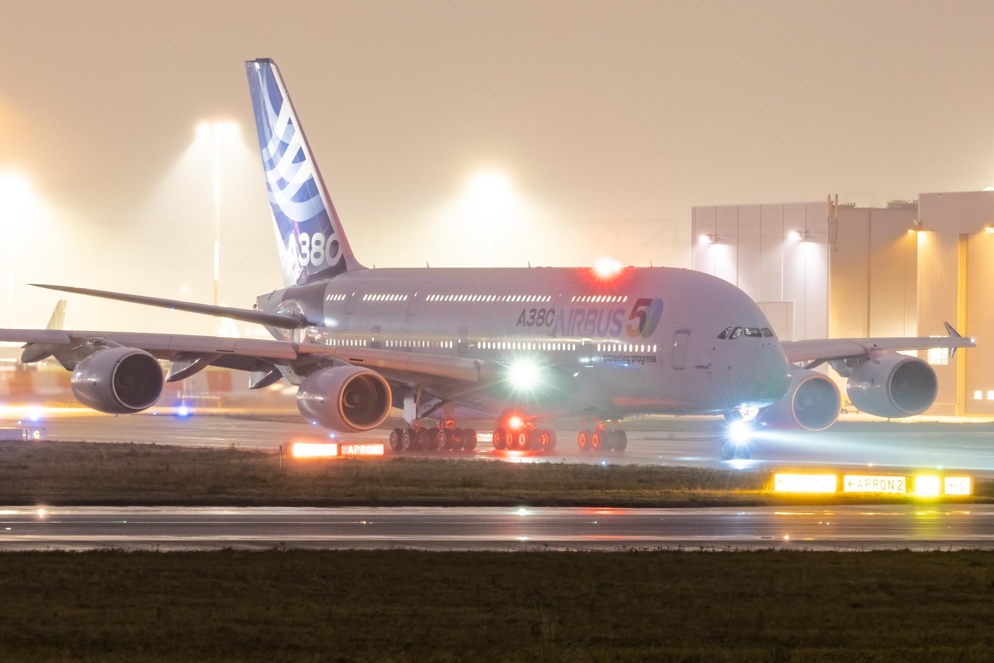 Hamburg Finkenwerder: Airbus (/ AIB) |  Airbus A380-841 A388 | F-WWOW | MSN 001