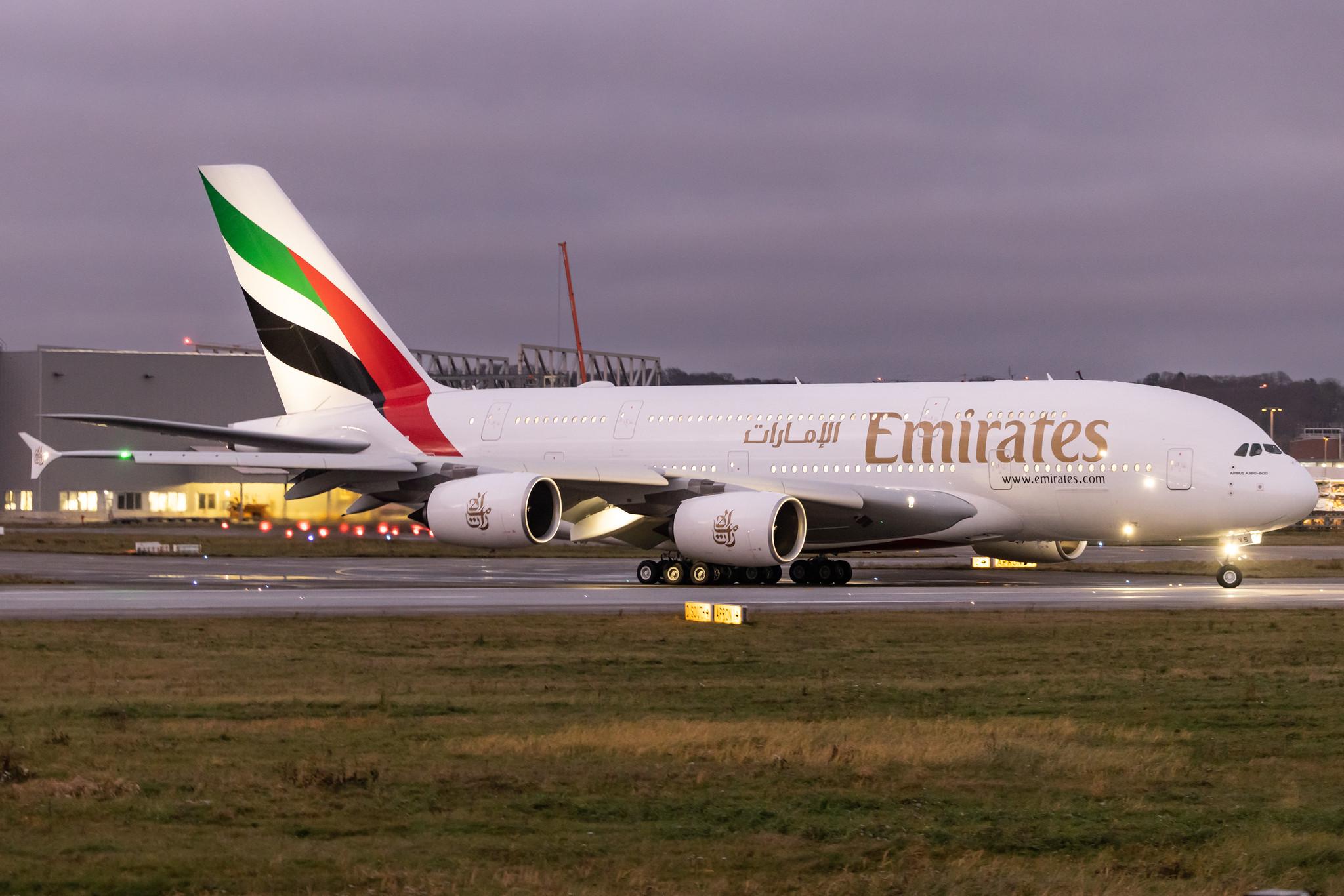 Hamburg Finkenwerder: Emirates (EK / UAE) |  Airbus A380-842 A388 | A6-EVS | MSN 272