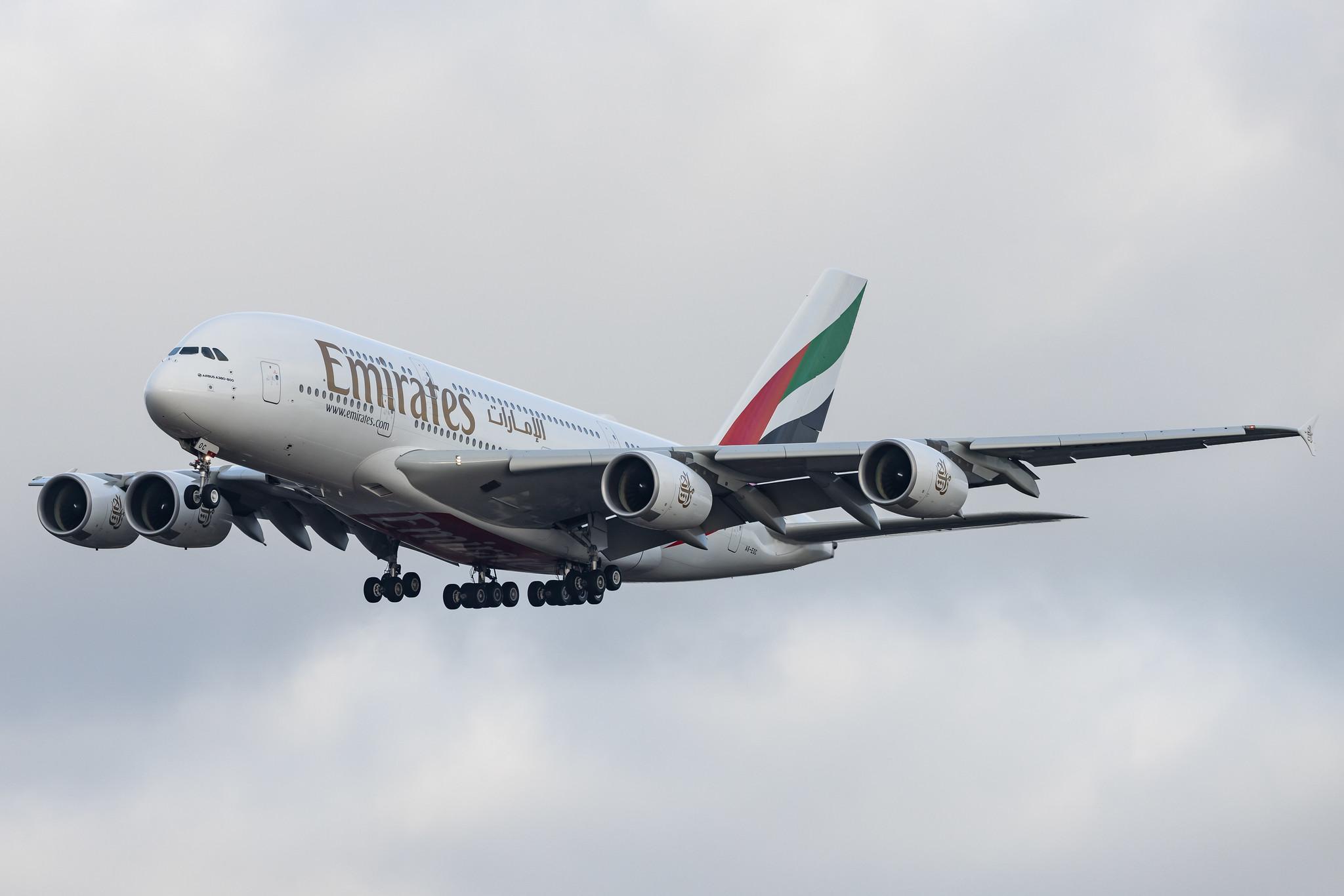Hamburg Airport: Emirates (EK / UAE) |  Airbus A380-861 A388 | A6-EOC | MSN 165