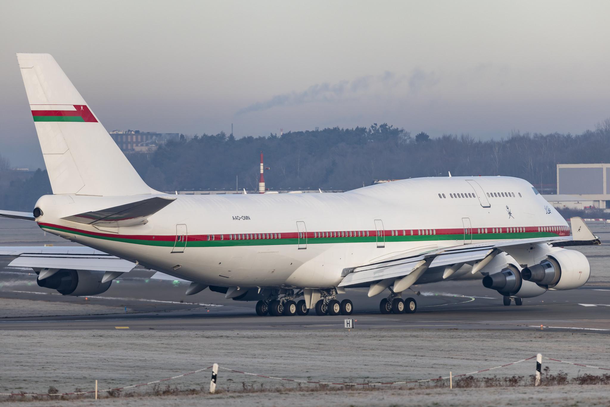 Hamburg Airport: Royal Flight of Oman |  Boeing 747-430 B744 | A4O-OMN | MSN 32445