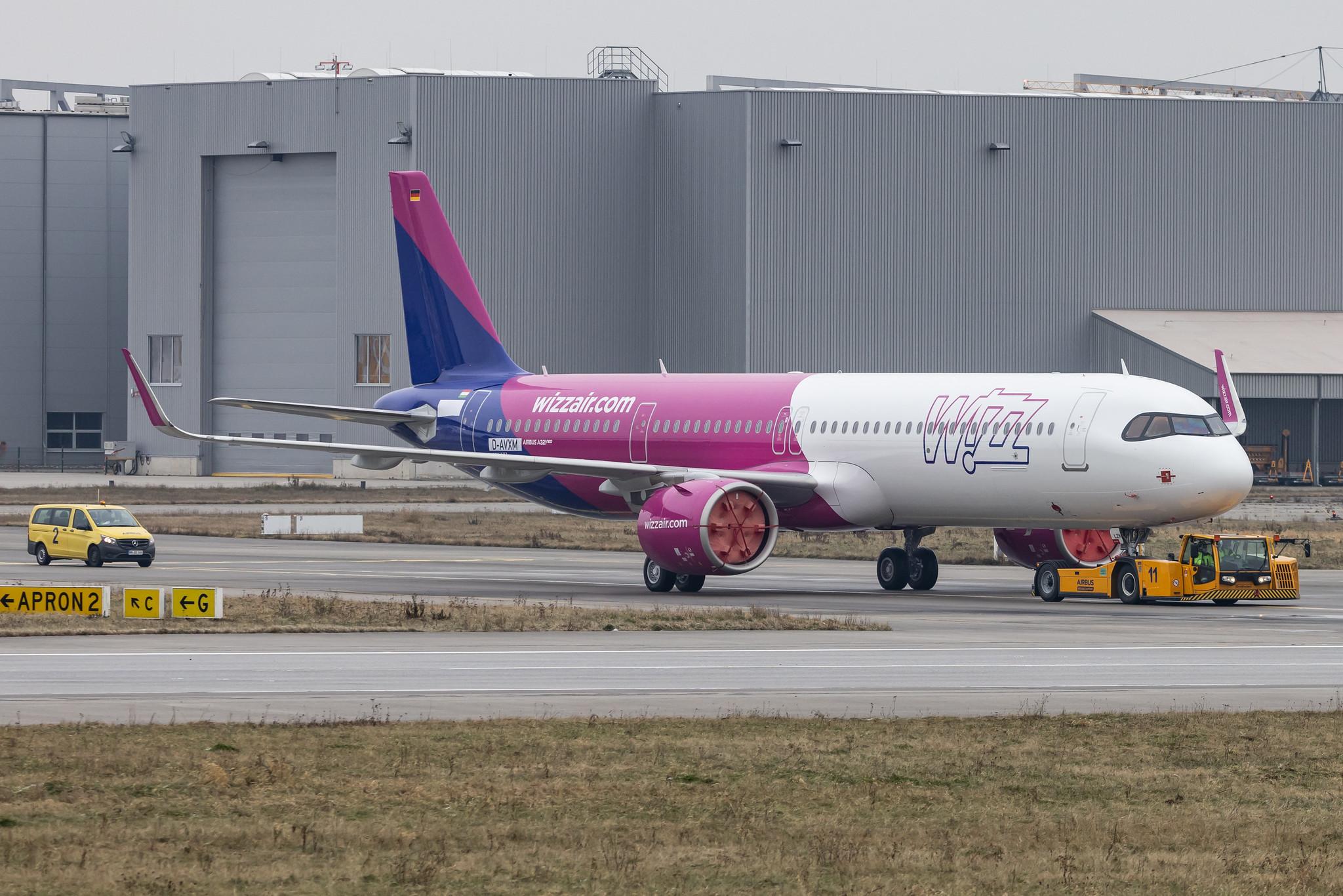 Hamburg Finkenwerder: Wizz Air (W6 / WZZ) | Airbus A321-271NX A21N | D-AVXM (HA-LZH) | MSN 10508