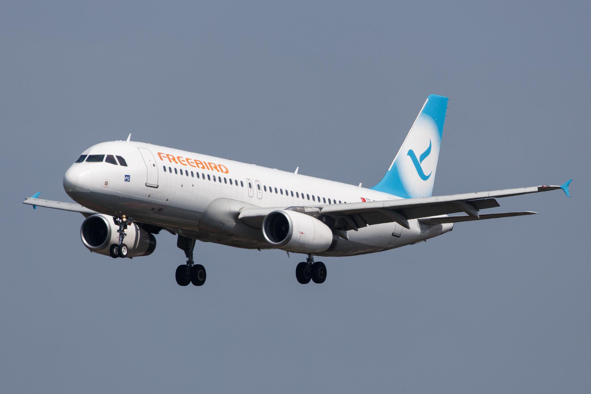 Hamburg Airport: Freebird Airlines (FH / FHY) |  Airbus A320-232 A320 | TC-FHG | MSN 2922
