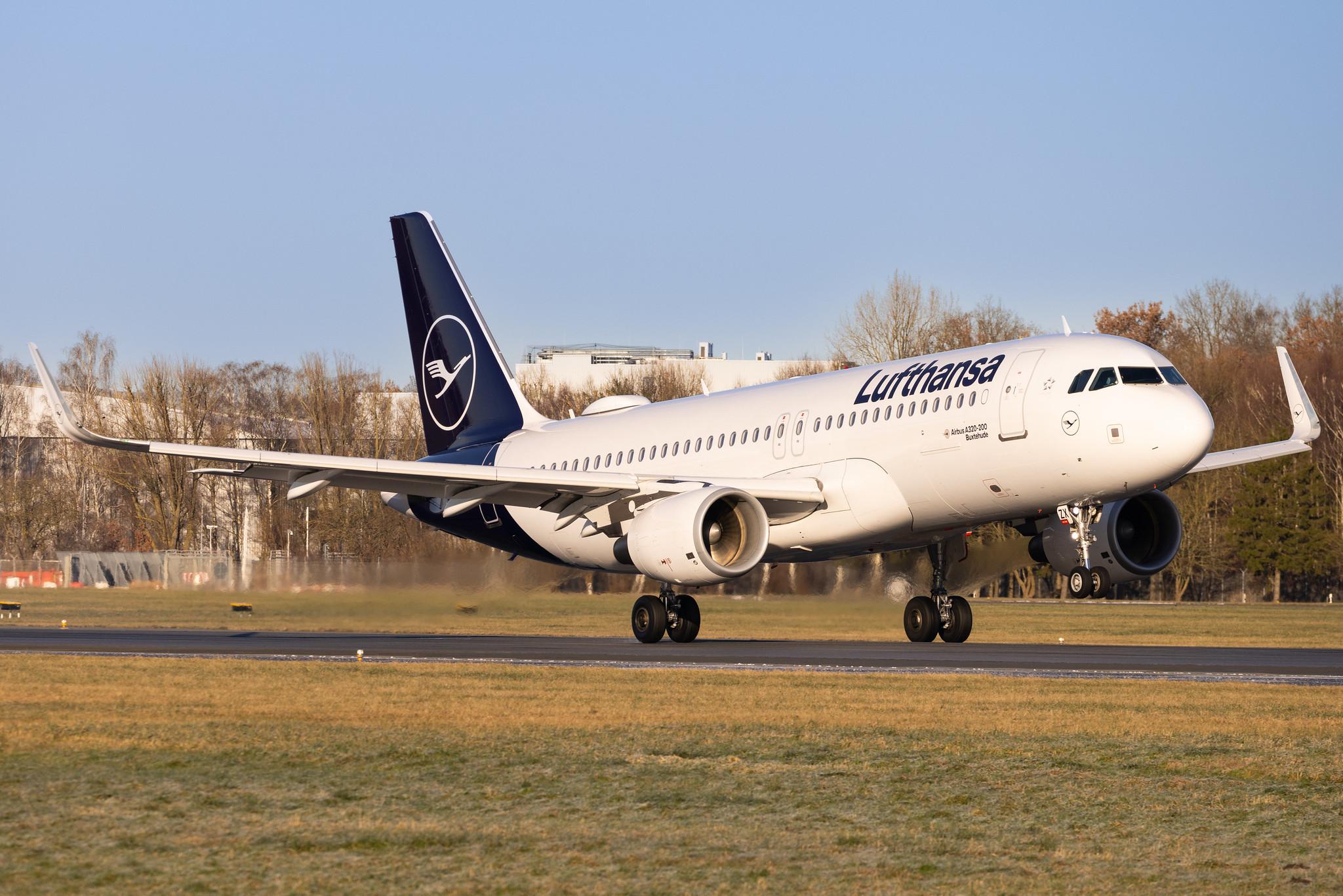 Hamburg Airport: Lufthansa (LH / DLH) |  Airbus A320-214 A320 | D-AIZX | MSN 5741