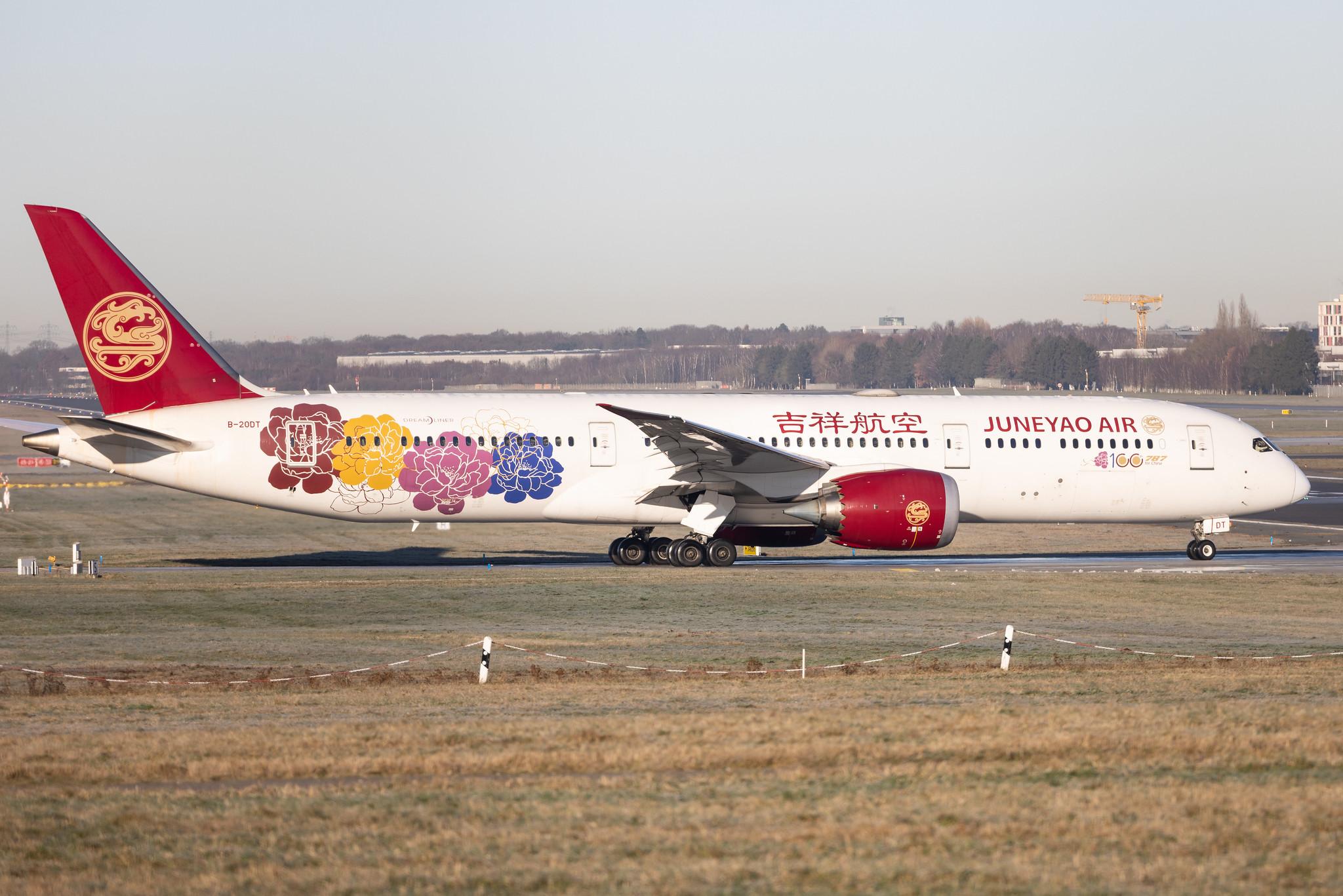 Hamburg Airport: Juneyao Air (HO / DKH) |  Livery: Chinese Peony Livery |  Boeing 787-9 Dreamliner B789 | B-20DT | MSN 65429