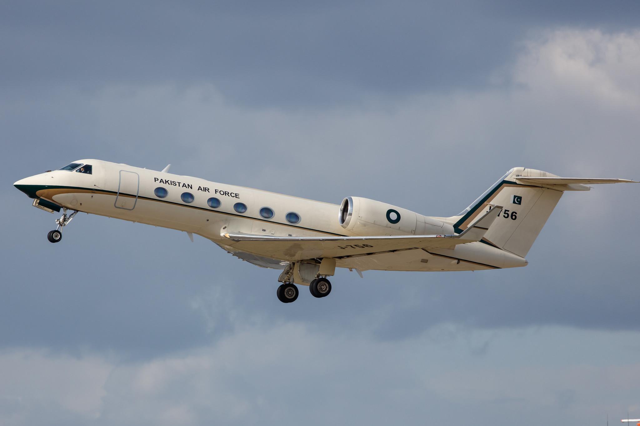 Flughafen Berlin Brandenburg: Pakistan Air Force  Gulfstream G450 GLF4 | J-756 | MSN 4090
