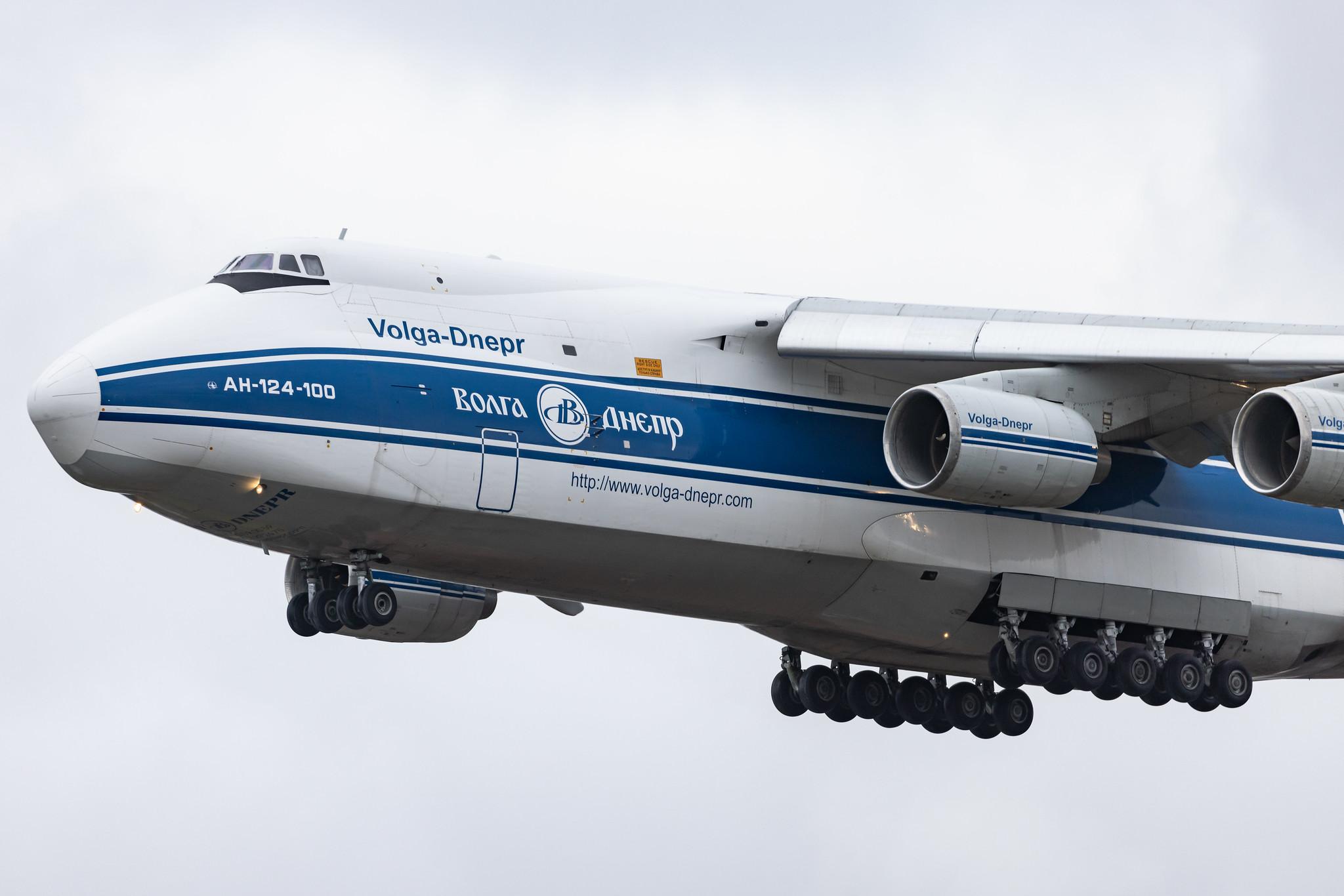 Hamburg Airport: Volga-Dnepr Airlines (VI / VDA) |  Antonov An-124-100 Ruslan A124 | RA-82047 | MSN 9773053259121