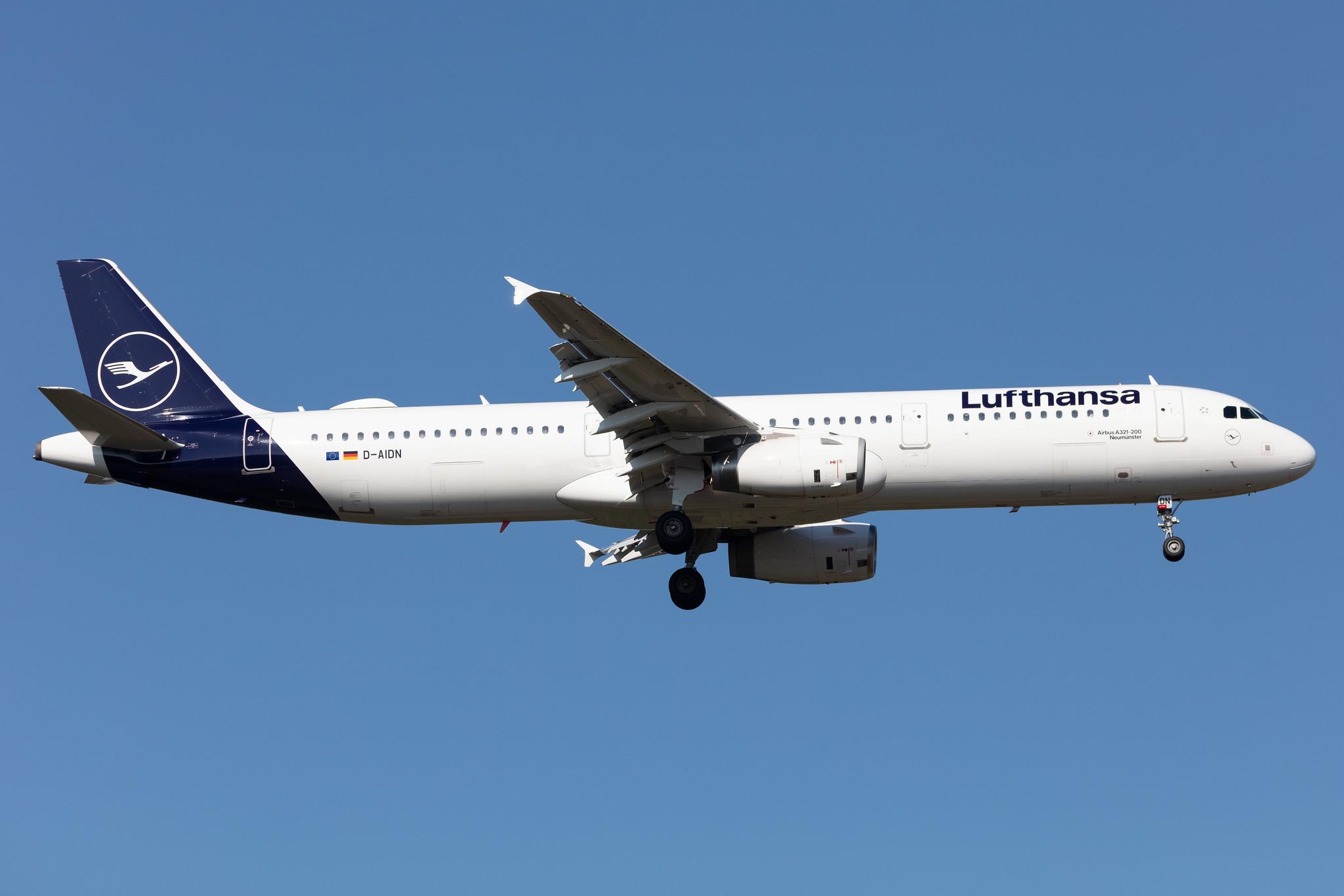 Frankfurt Airport: Lufthansa (LH / DLH) |  Airbus A321-231 A321 | D-AIDN | MSN 4976