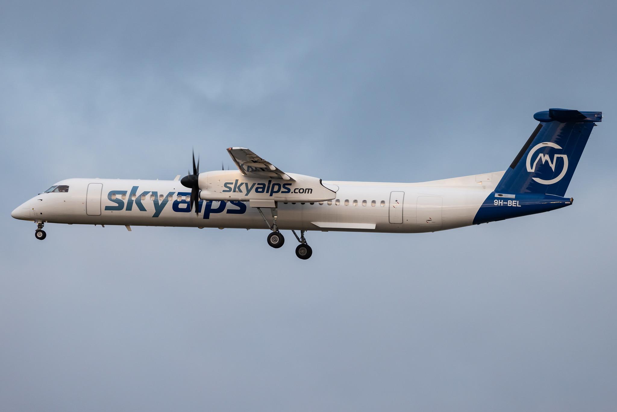Hamburg Airport: Luxwing (BN / LWG) |  De Havilland Canada Dash 8-400 DH8D | 9H-BEL | MSN 4230