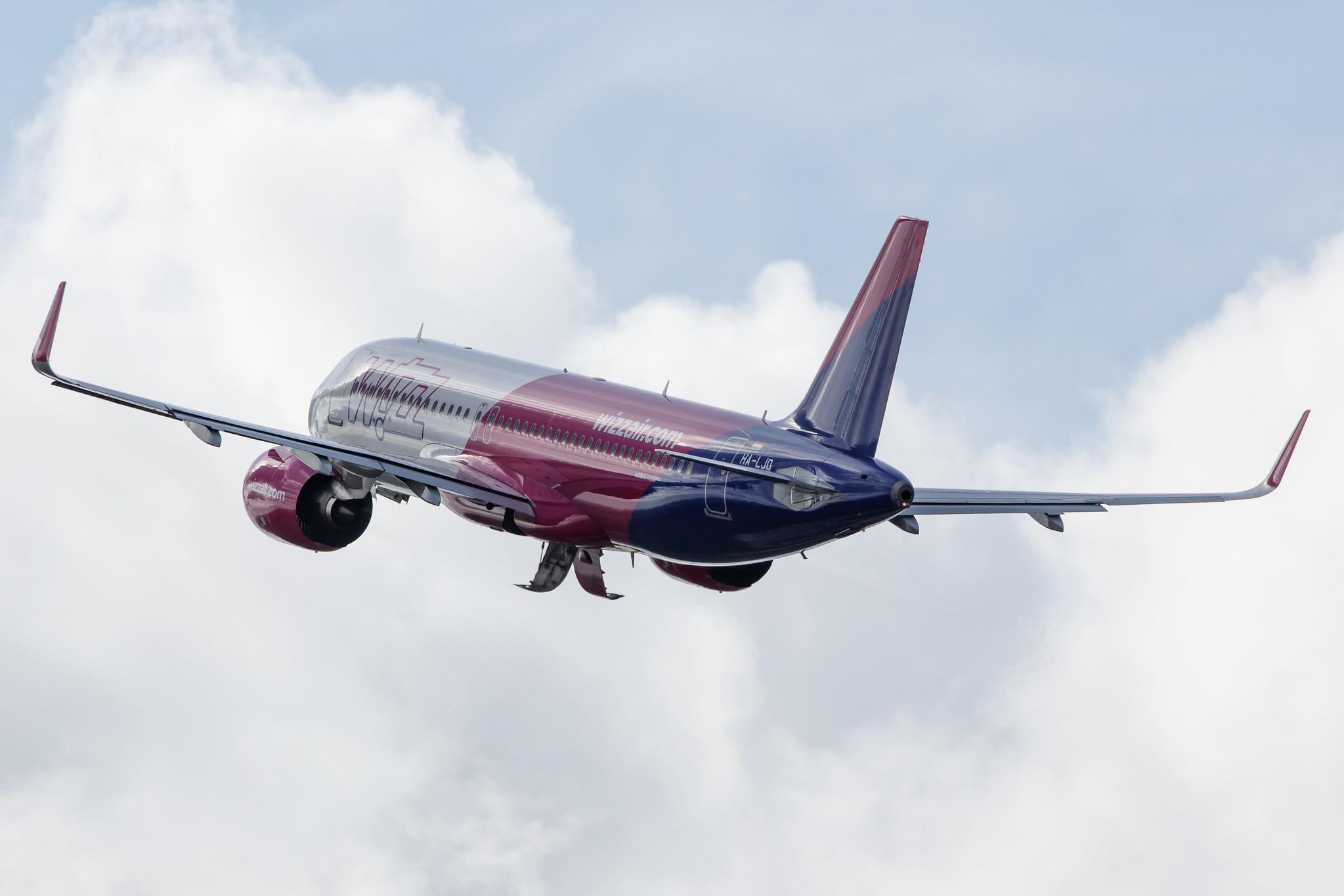 Flughafen Berlin Brandenburg: Wizz Air (W6 / WZZ) |  Airbus A320-271N A20N | HA-LJD | MSN 10129