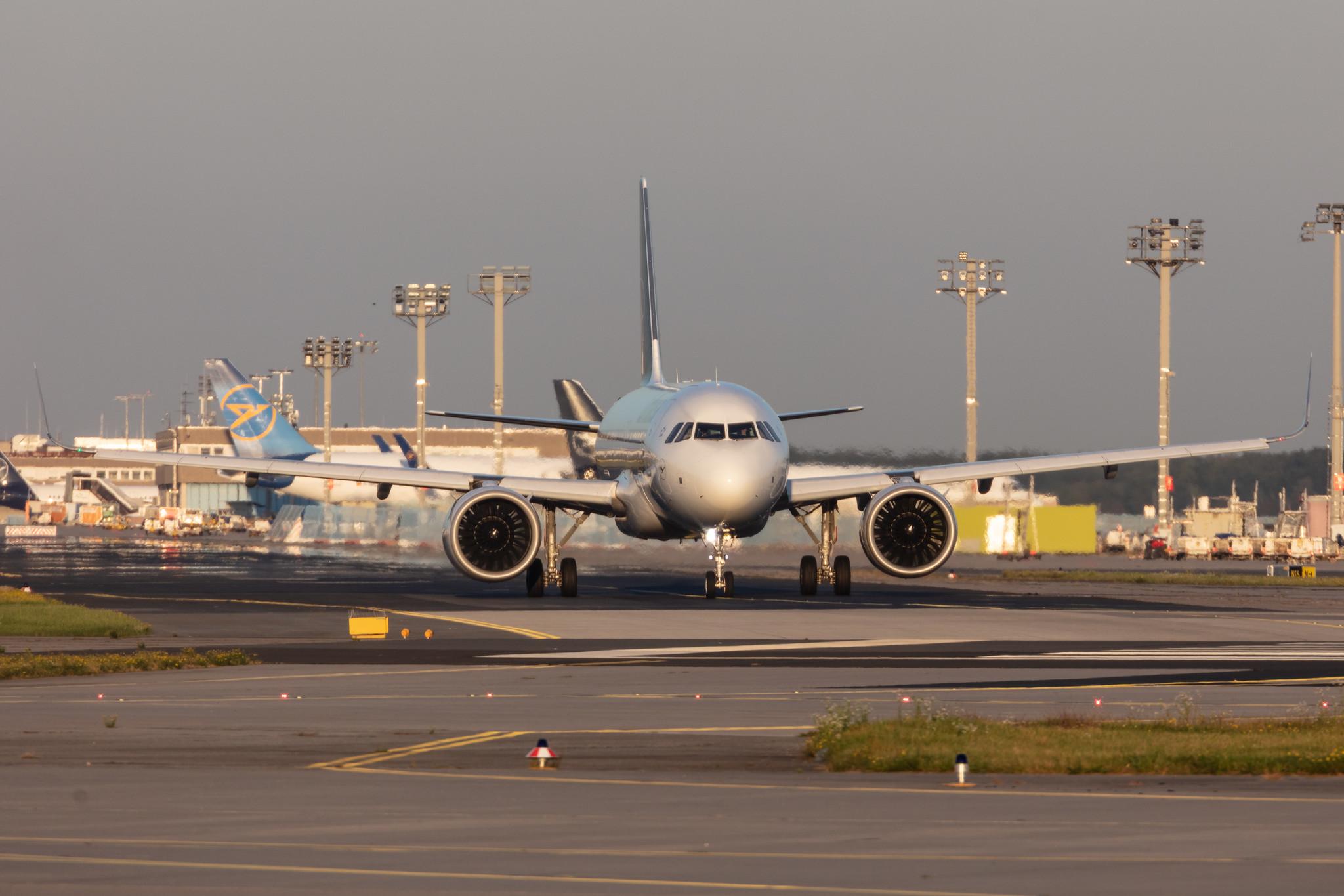 Frankfurt Airport: Lufthansa (LH / DLH) |  Airbus A320-271N A20N | D-AINL | MSN 8383