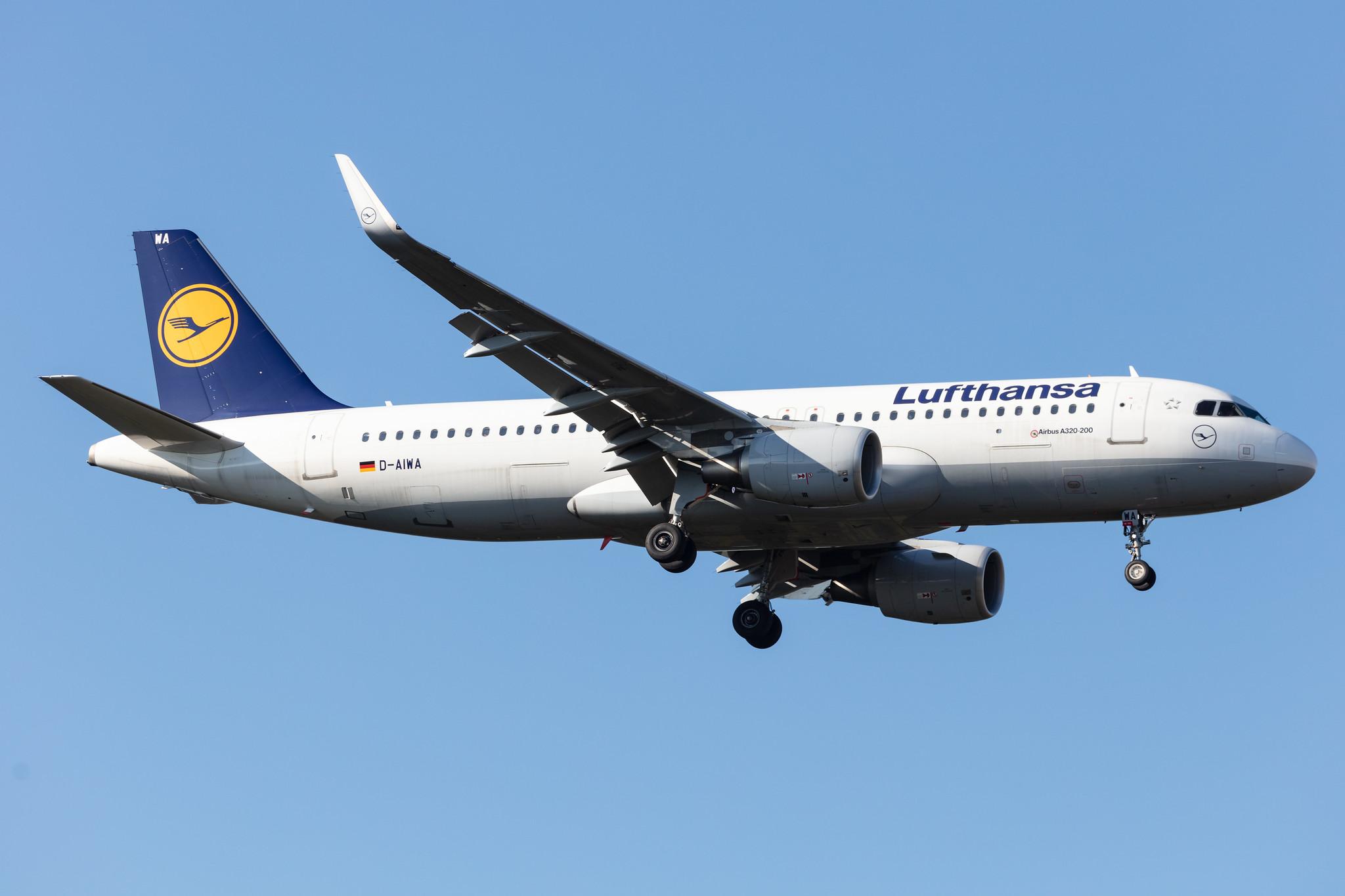 Frankfurt Airport: Lufthansa (LH / DLH) |  Airbus A320-214 A320 | D-AIWA | MSN 7681