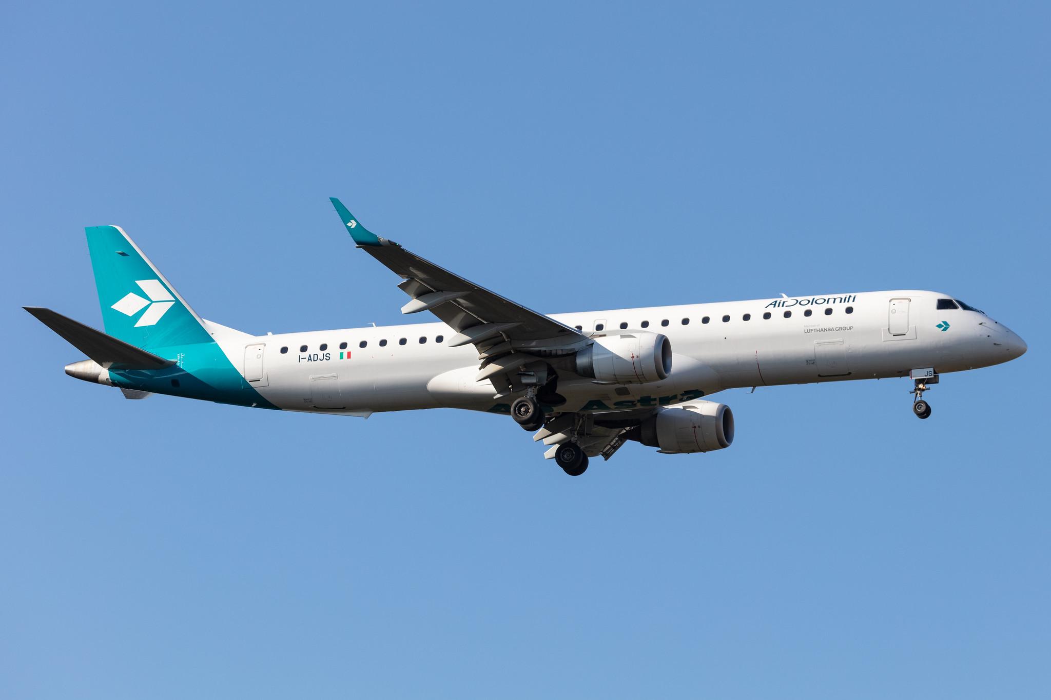 Frankfurt Airport: Air Dolomiti (EN / DLA) |  Embraer E195LR E195 | I-ADJS | MSN 19000597