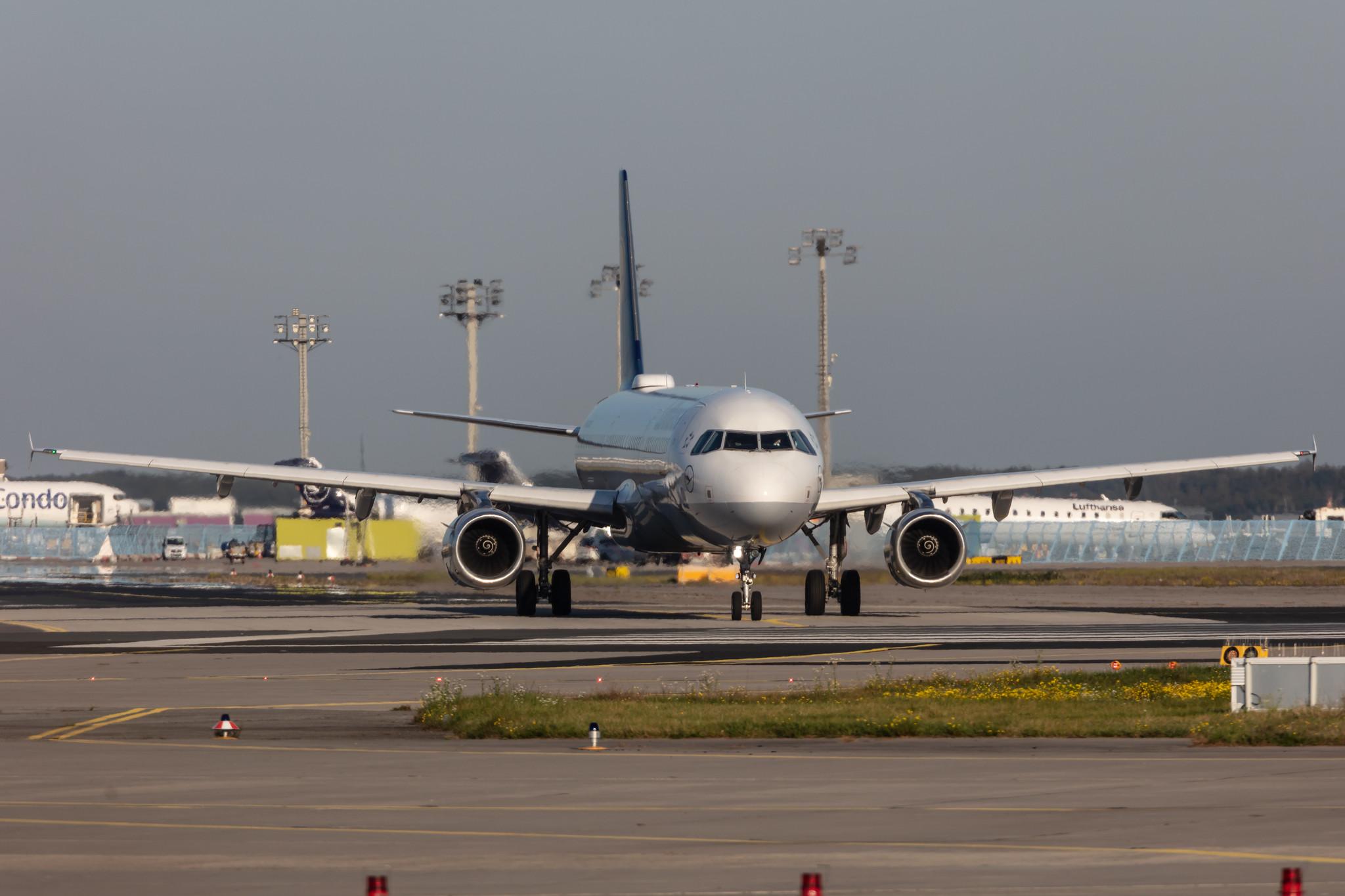 Frankfurt Airport: Lufthansa (LH / DLH) |  Airbus A321-231 A321 | D-AISL | MSN 3434