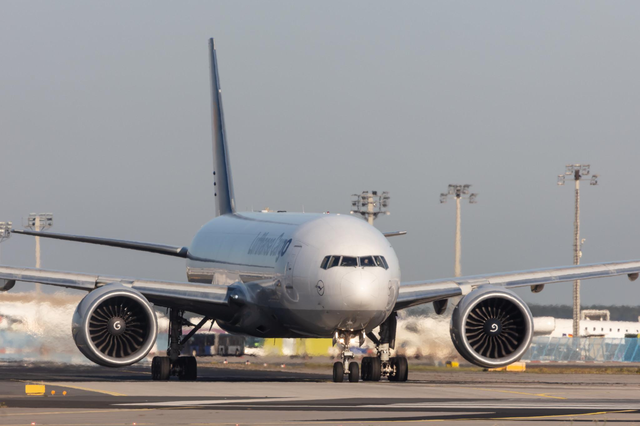 Frankfurt Airport: Lufthansa Cargo (/ GEC) |  Boeing 777-FBT B77L | D-ALFC | MSN 41676