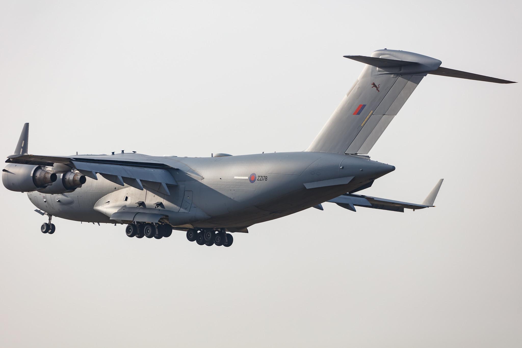 Hamburg Airport: Royal Air Force (RAF) |  Boeing C-17A Globemaster III C17 | ZZ178 | MSN 50246/UK-8