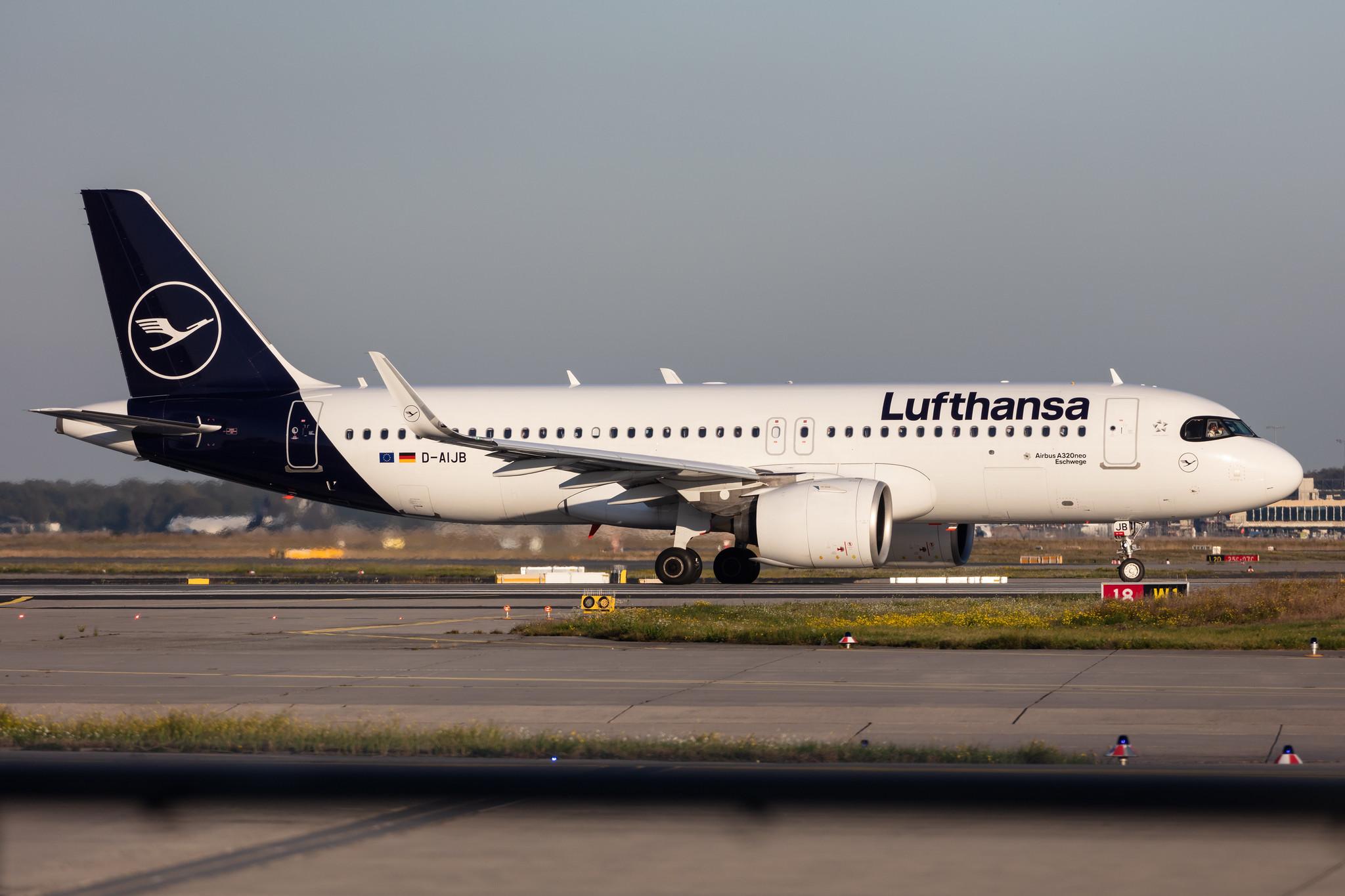 Frankfurt Airport: Lufthansa (LH / DLH) |  Airbus A320-271N A20N | D-AIJB | MSN 09493